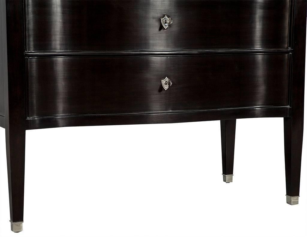 Rich Black Lacquered Traditional Chest In Excellent Condition In North York, ON