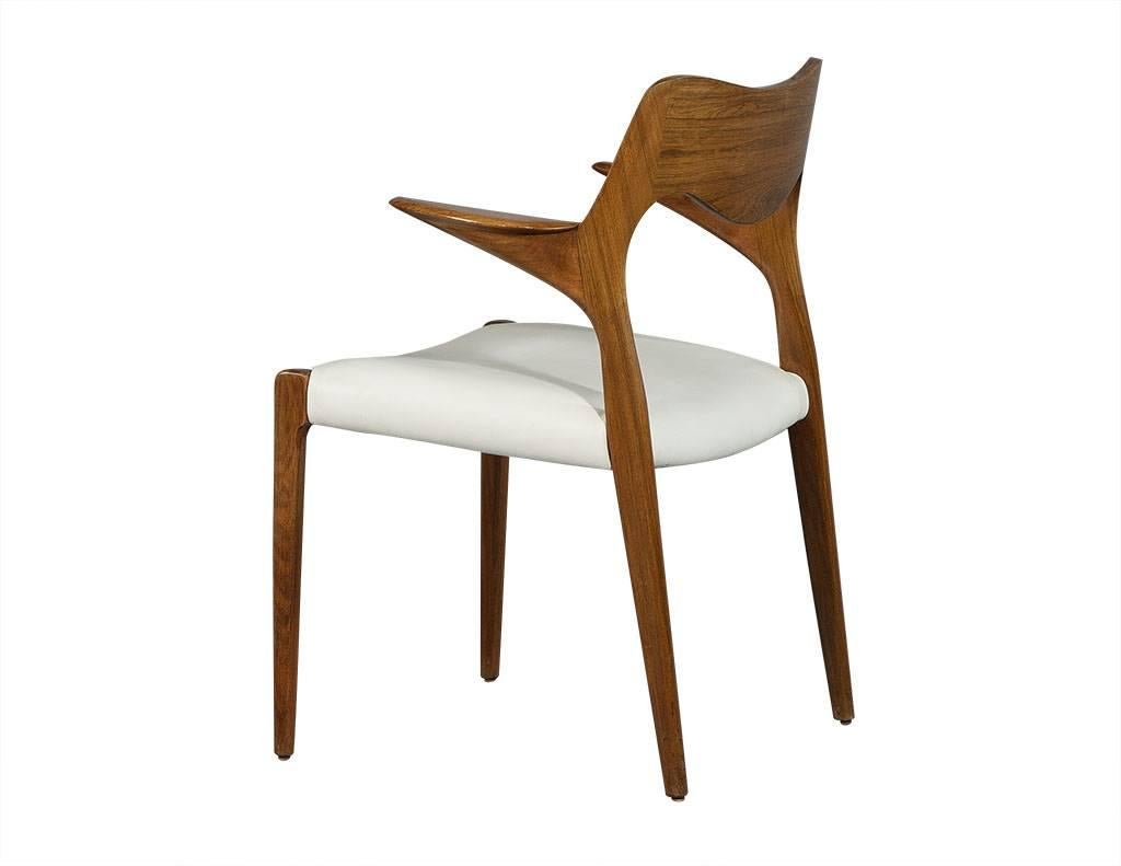 Set of Four in the Manner of Niels O. Moller #71 Dining Chairs In Good Condition In North York, ON