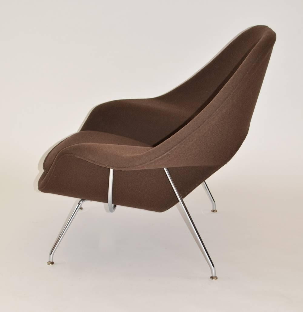 Mid-Century Modern Eero Saarinen Womb Chair and Ottoman for Knoll