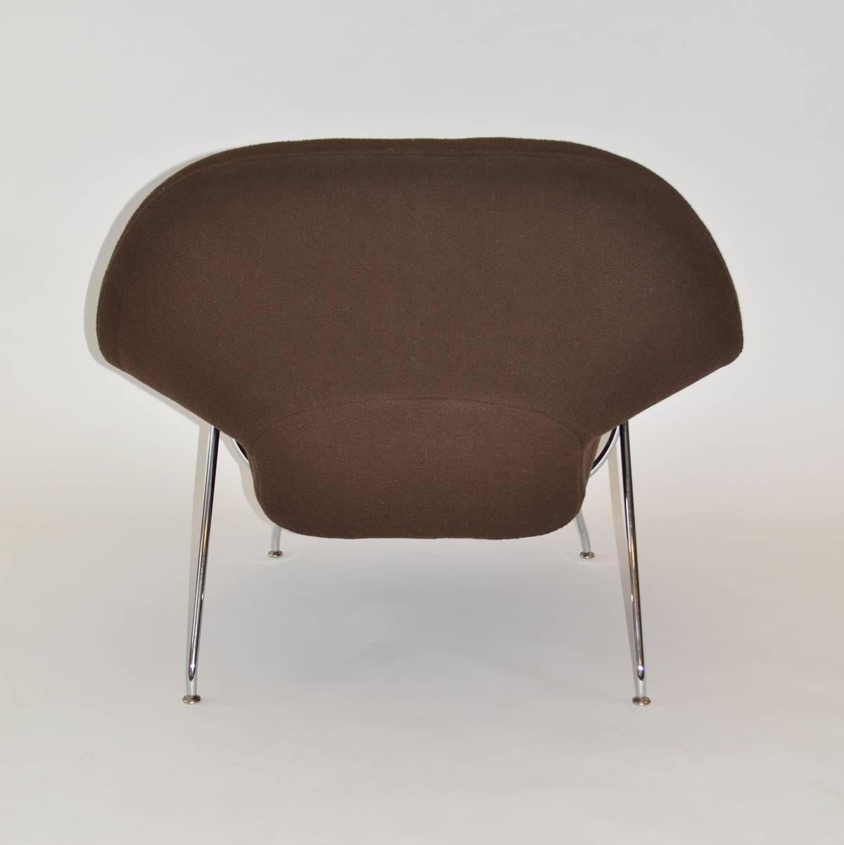 American Eero Saarinen Womb Chair and Ottoman for Knoll