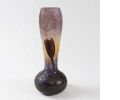 Daum Nancy Vase "Crocus" en camée et verre Martelé