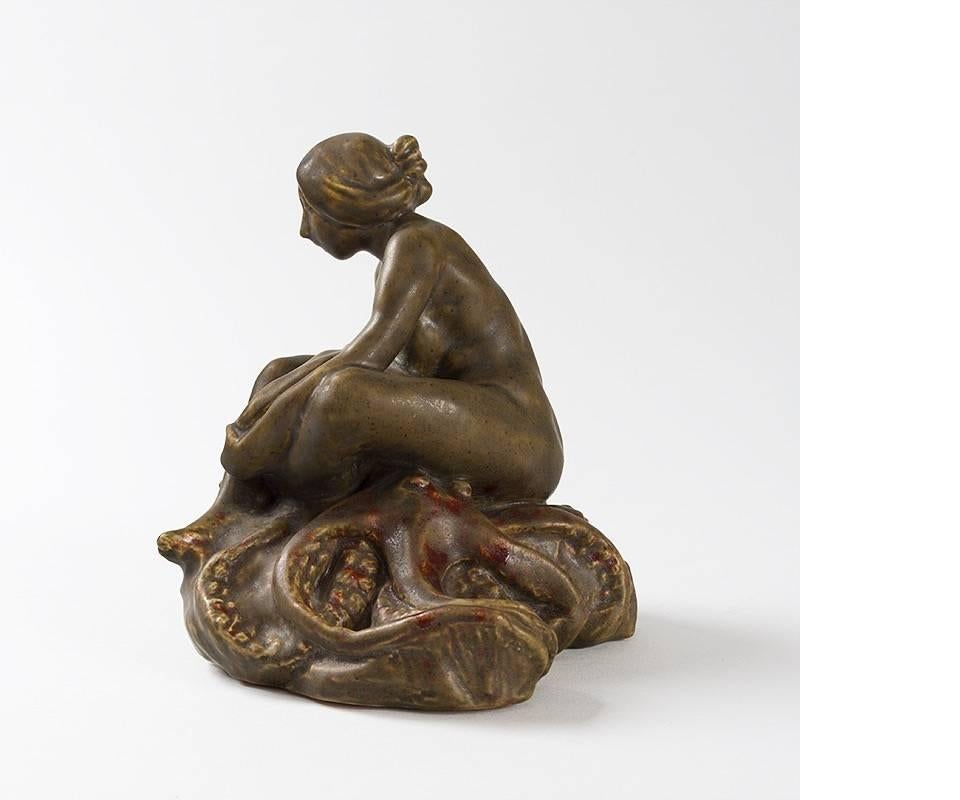 Französisches Jugendstil-Tintenfass „Femme Au Pieuvre“ aus glasierter Keramik von Rupert Carabin (Art nouveau) im Angebot