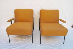 Elegant Pair of Mid-Century Lounge Chair by Milo Baughman