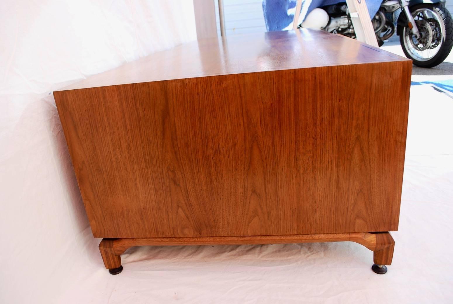 American Sexy Midcentury Side Table Design by Monteverdi Young For Sale