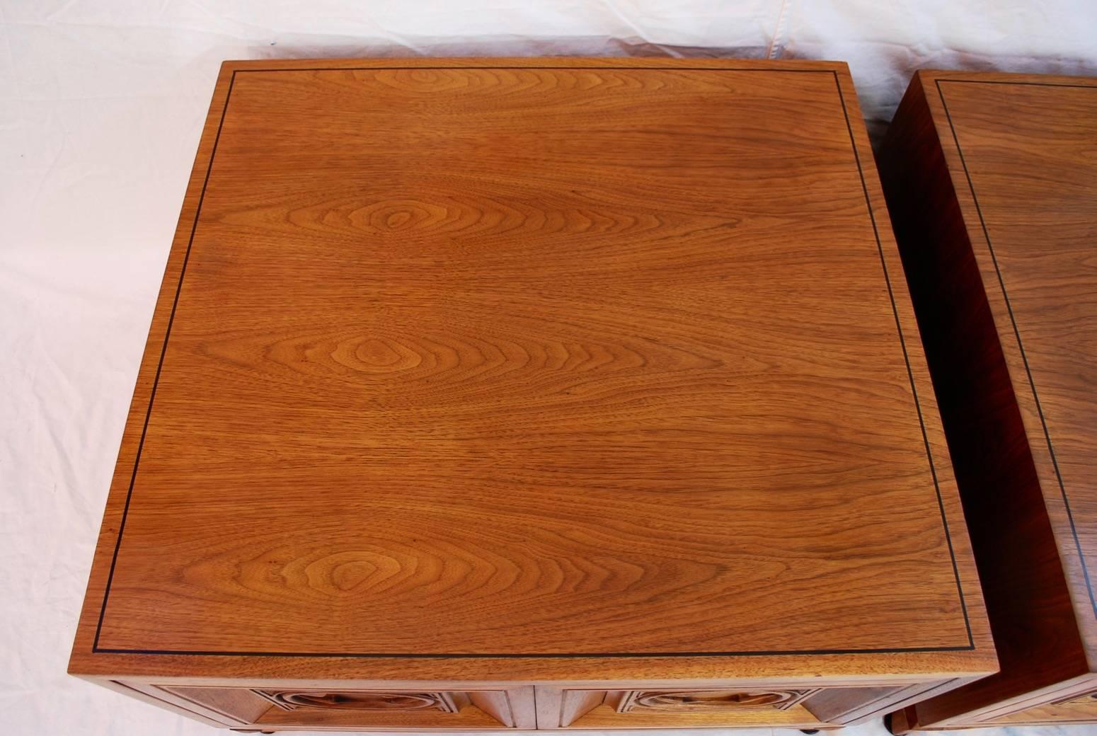 Mid-20th Century Sexy Midcentury Side Table Design by Monteverdi Young For Sale