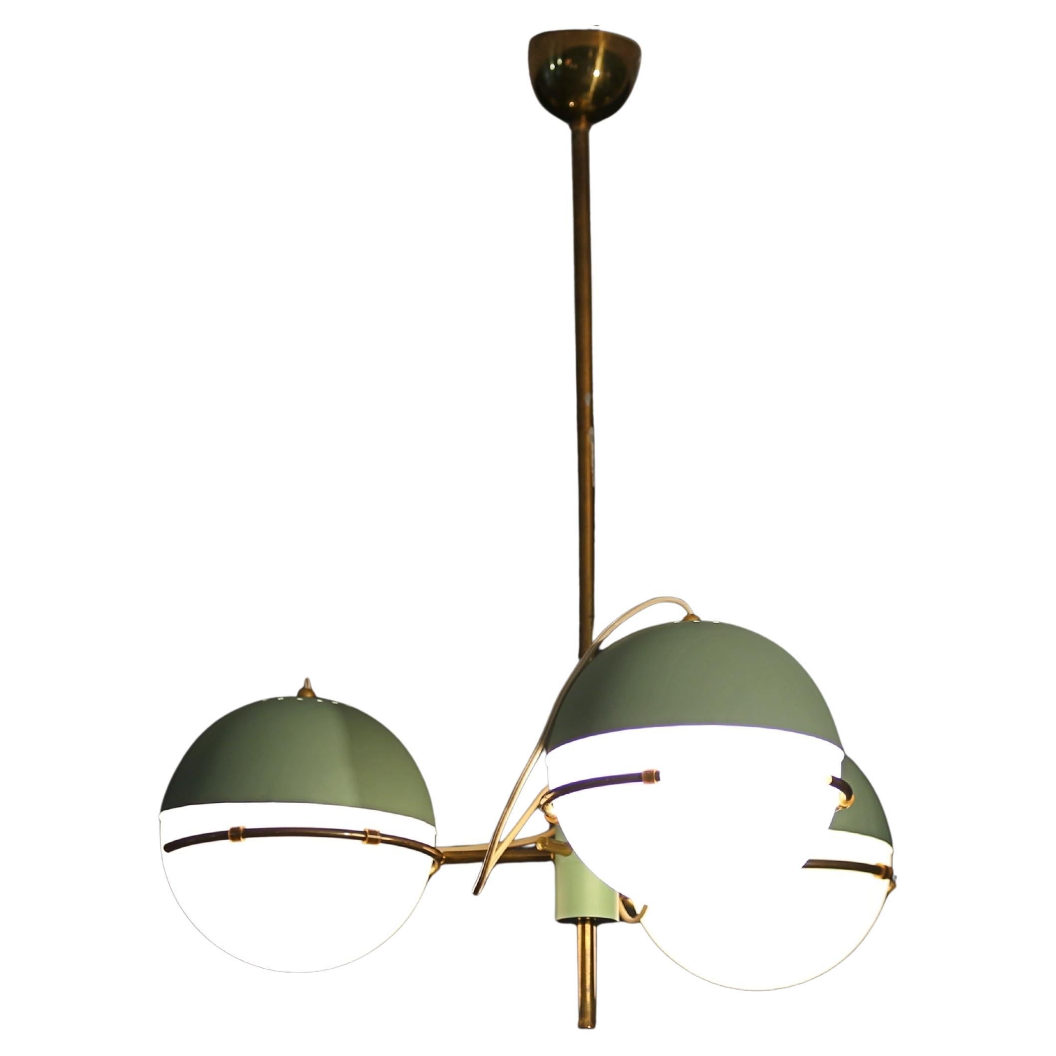 Stilnovo Pendant lamp with three brass and opaline glass lights from the 1950s.
