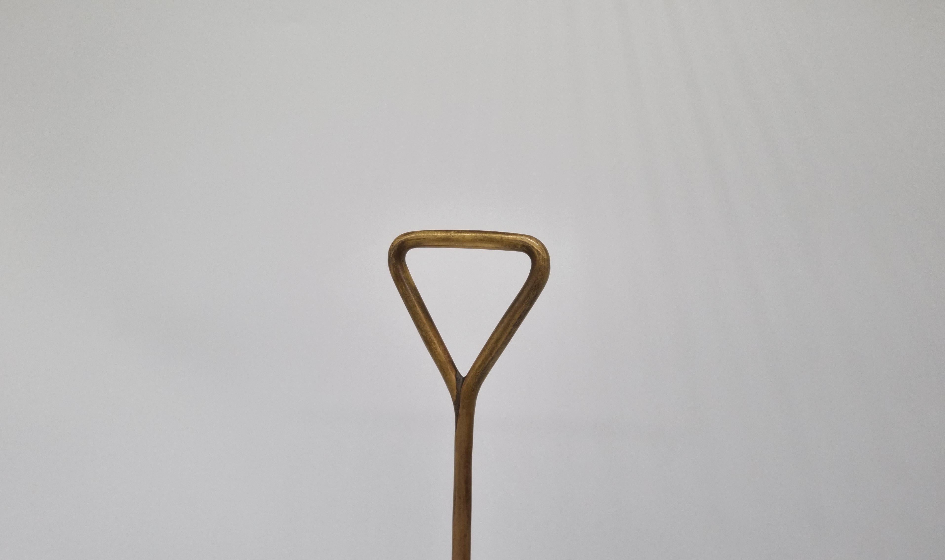Minimalist Luigi Caccia Dominioni Marble and brass doorstop produced by Azucena in the 50s For Sale
