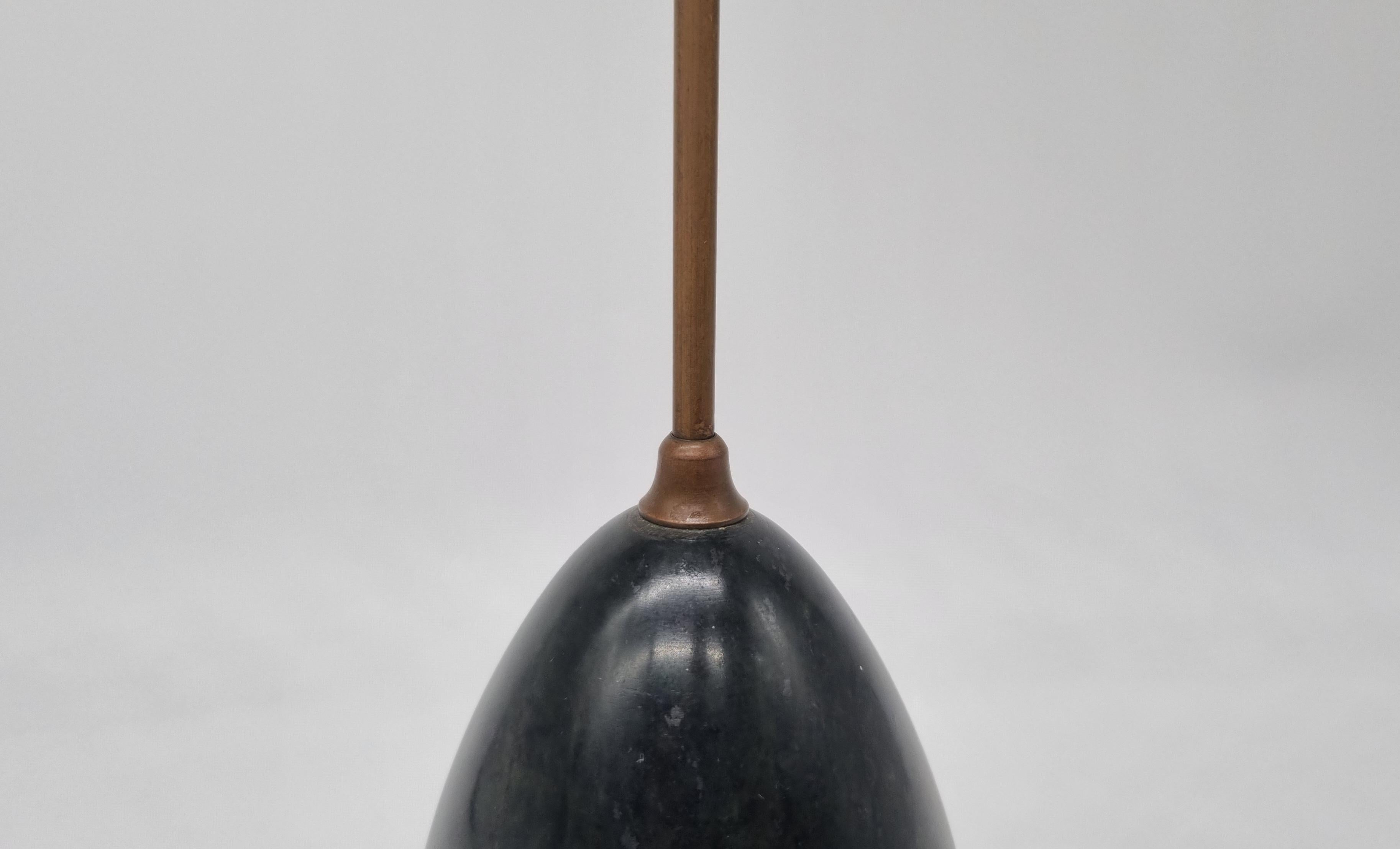 Italian Luigi Caccia Dominioni Marble and brass doorstop produced by Azucena in the 50s For Sale