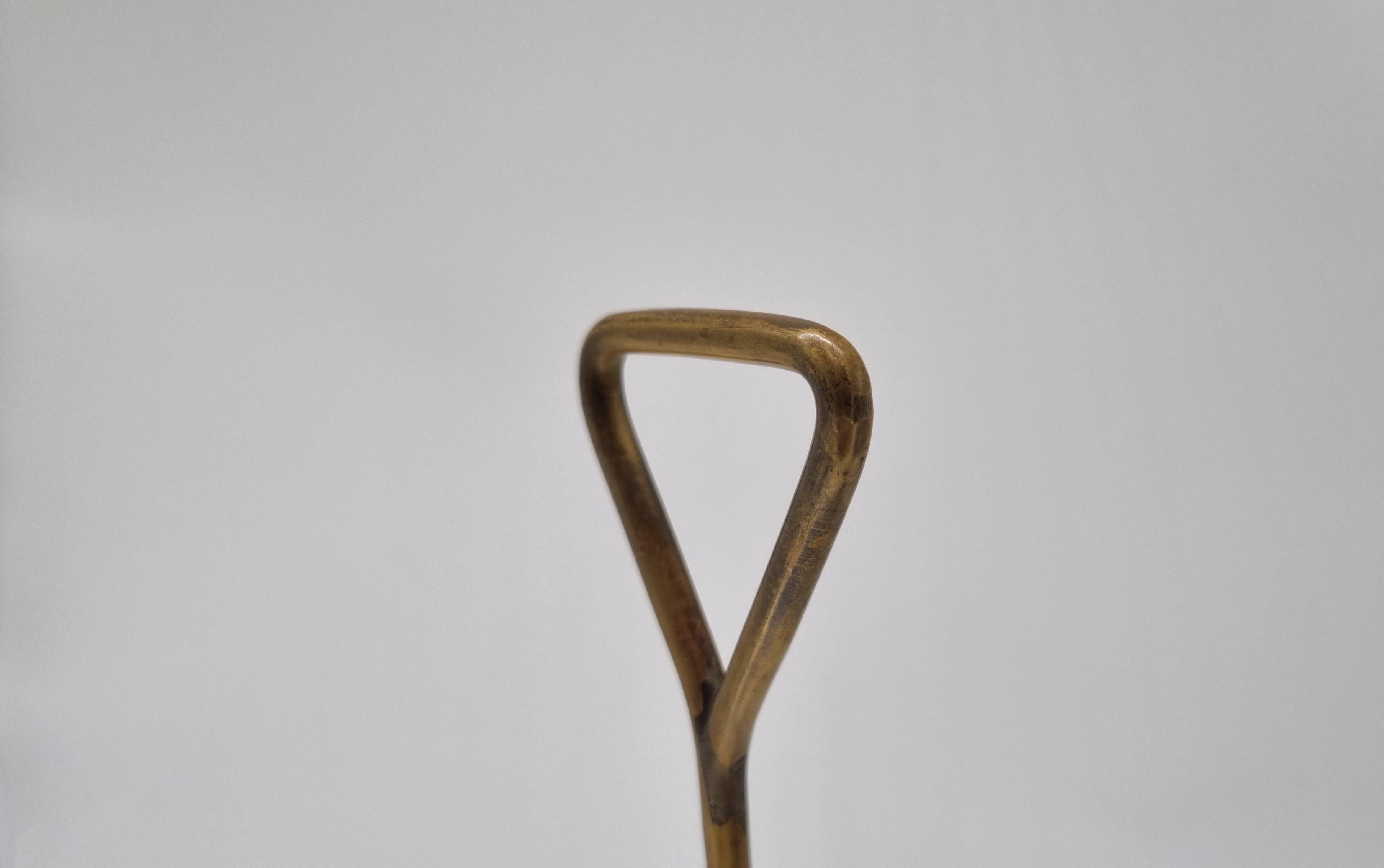 Mid-20th Century Luigi Caccia Dominioni Marble and brass doorstop produced by Azucena in the 50s For Sale