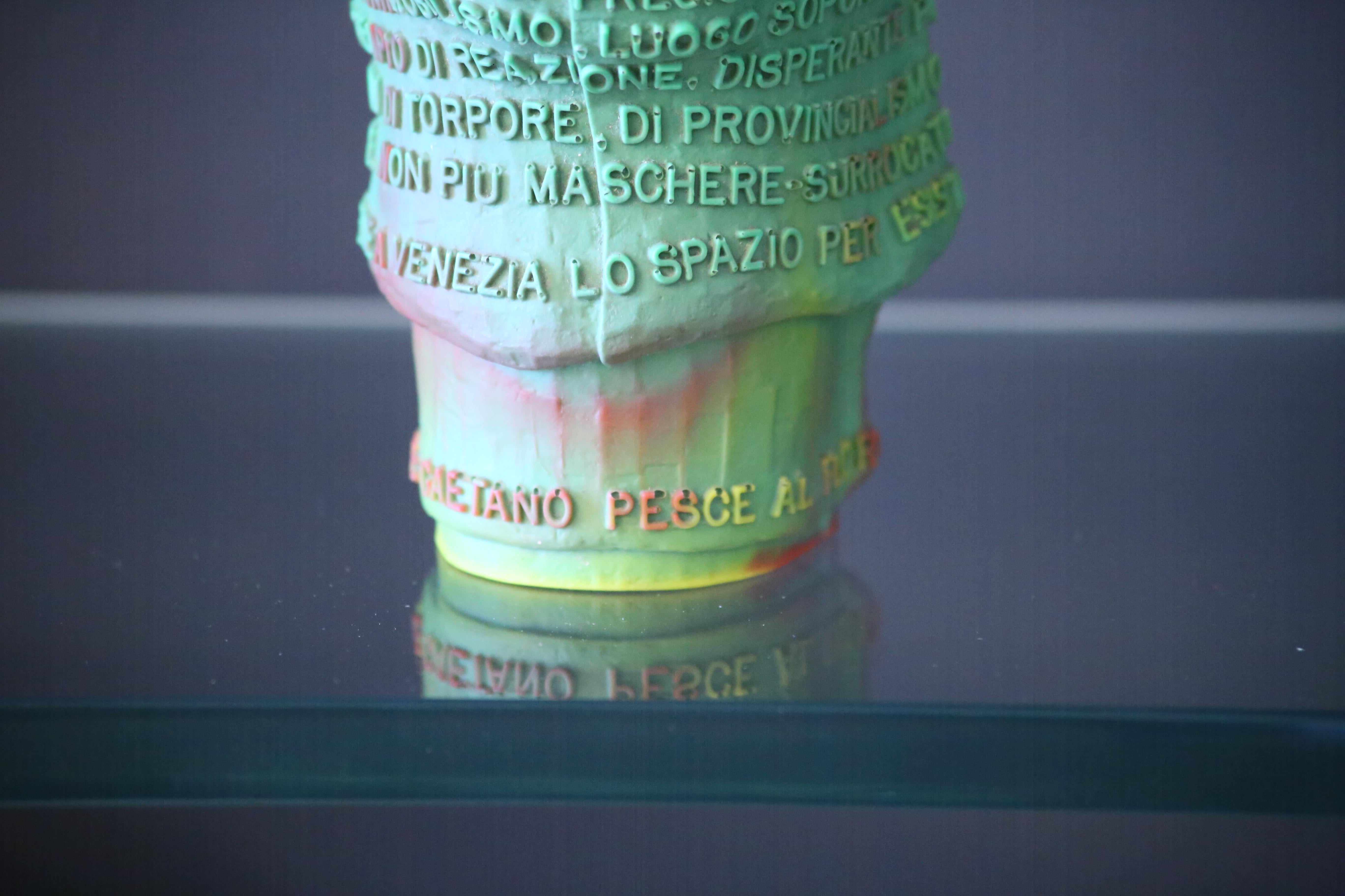 Postmoderno Gaetano Pesce vase from the goto series 1995 Venice Bienale in vendita