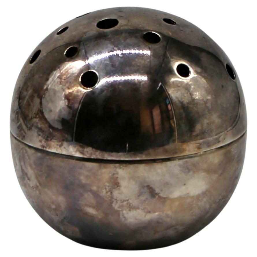 Modernist "Mars" vase in silver by Gio Ponti for Christofle, 1950s en vente
