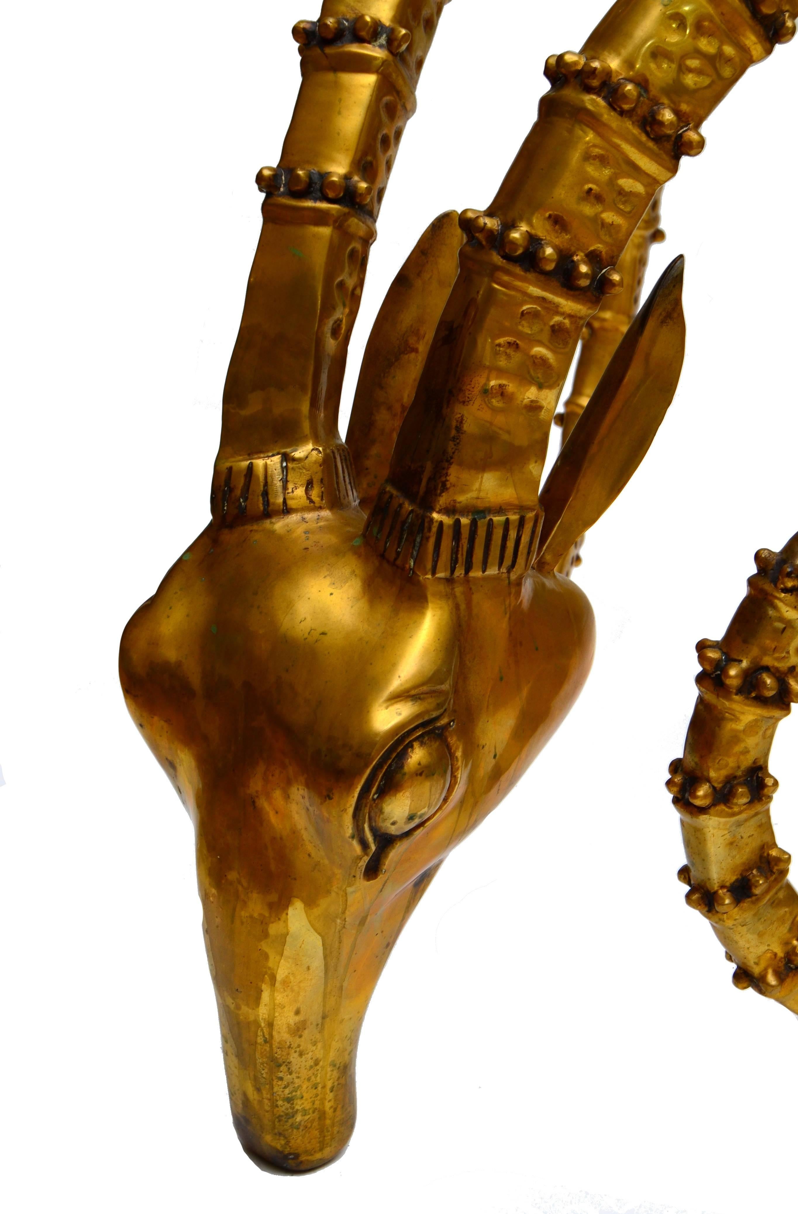 Bronze Paire de pieds de table en tête de bélier dans le style d'Alain Chervet Hollywood Regency  en vente