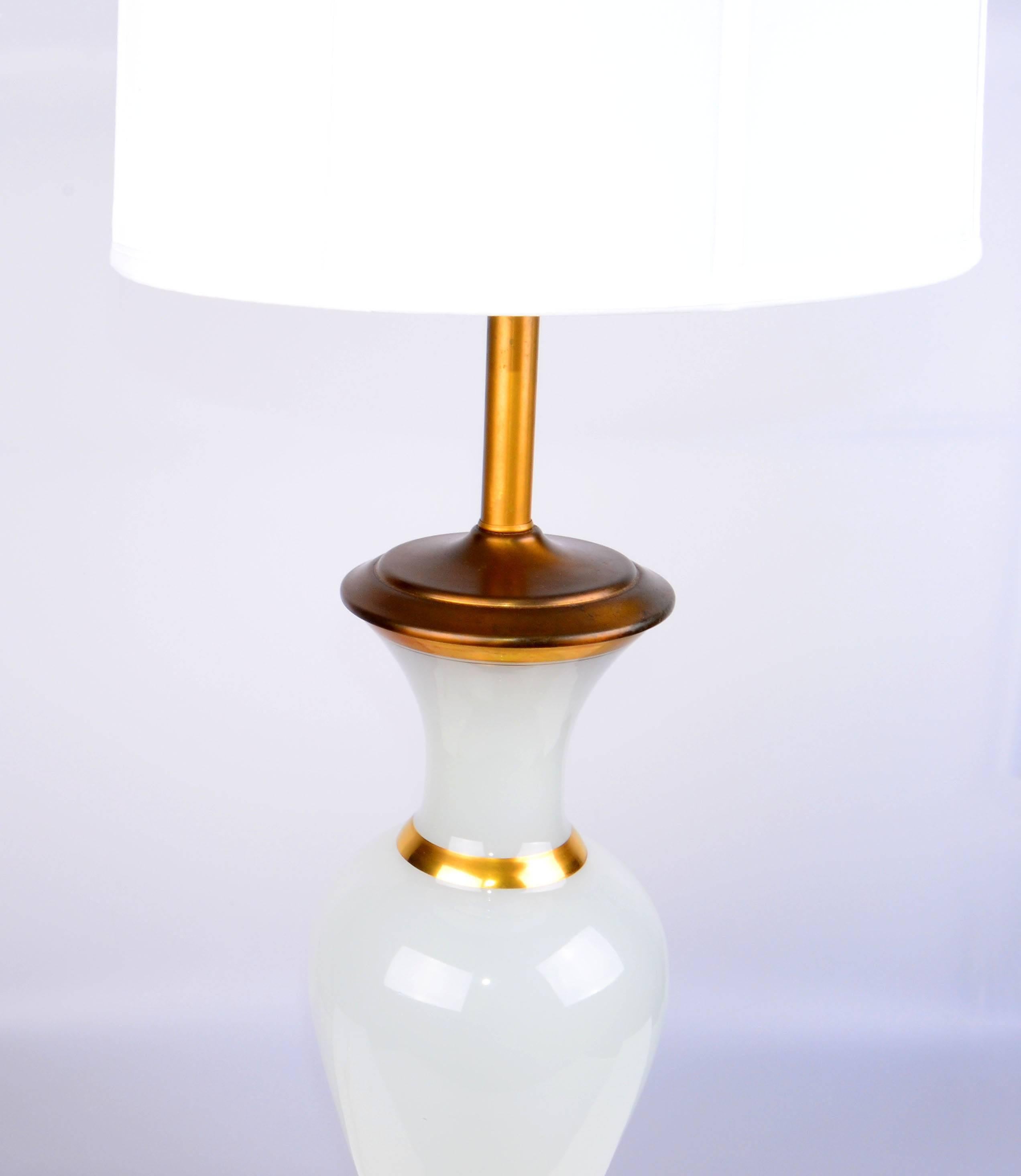 American 1950s Hollywood Regency Opal Glass and Brass Table Lamp For Sale