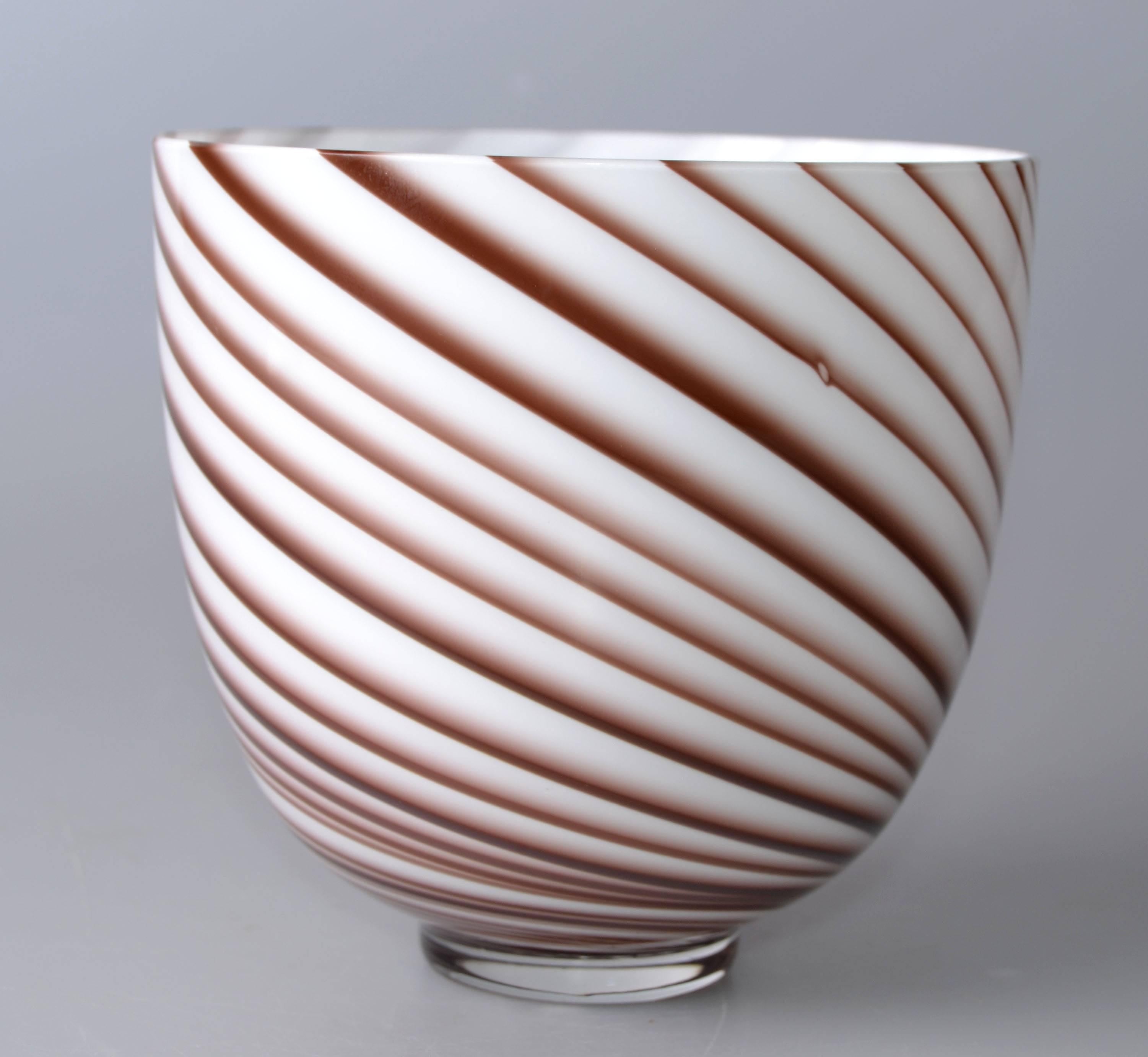 Original Tommaso Barbi Italian Murano Decorative Bowl or Vase In Good Condition In Miami, FL