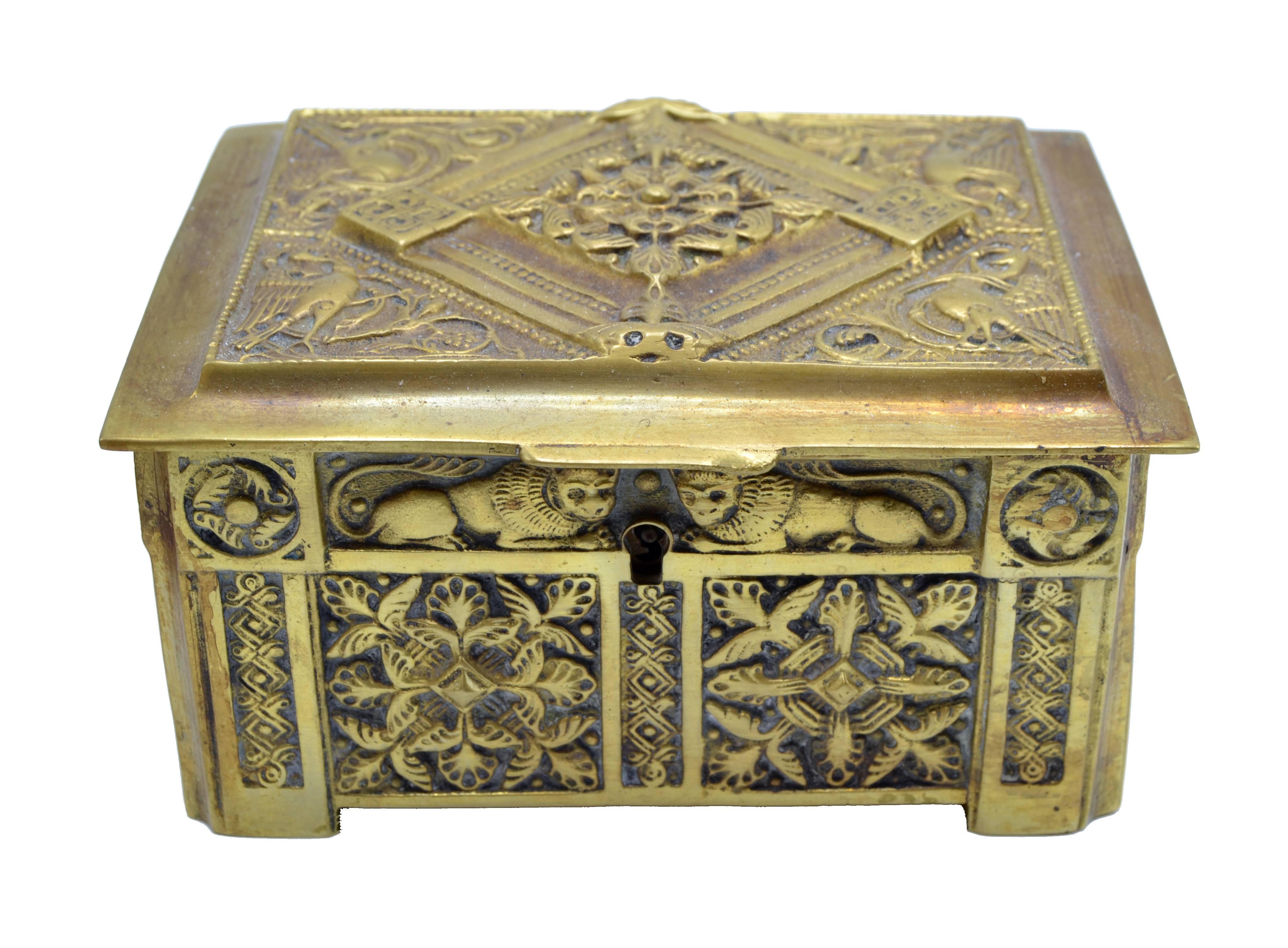 Antique Bronze Box from Belgium Gothic Style In Good Condition For Sale In Miami, FL