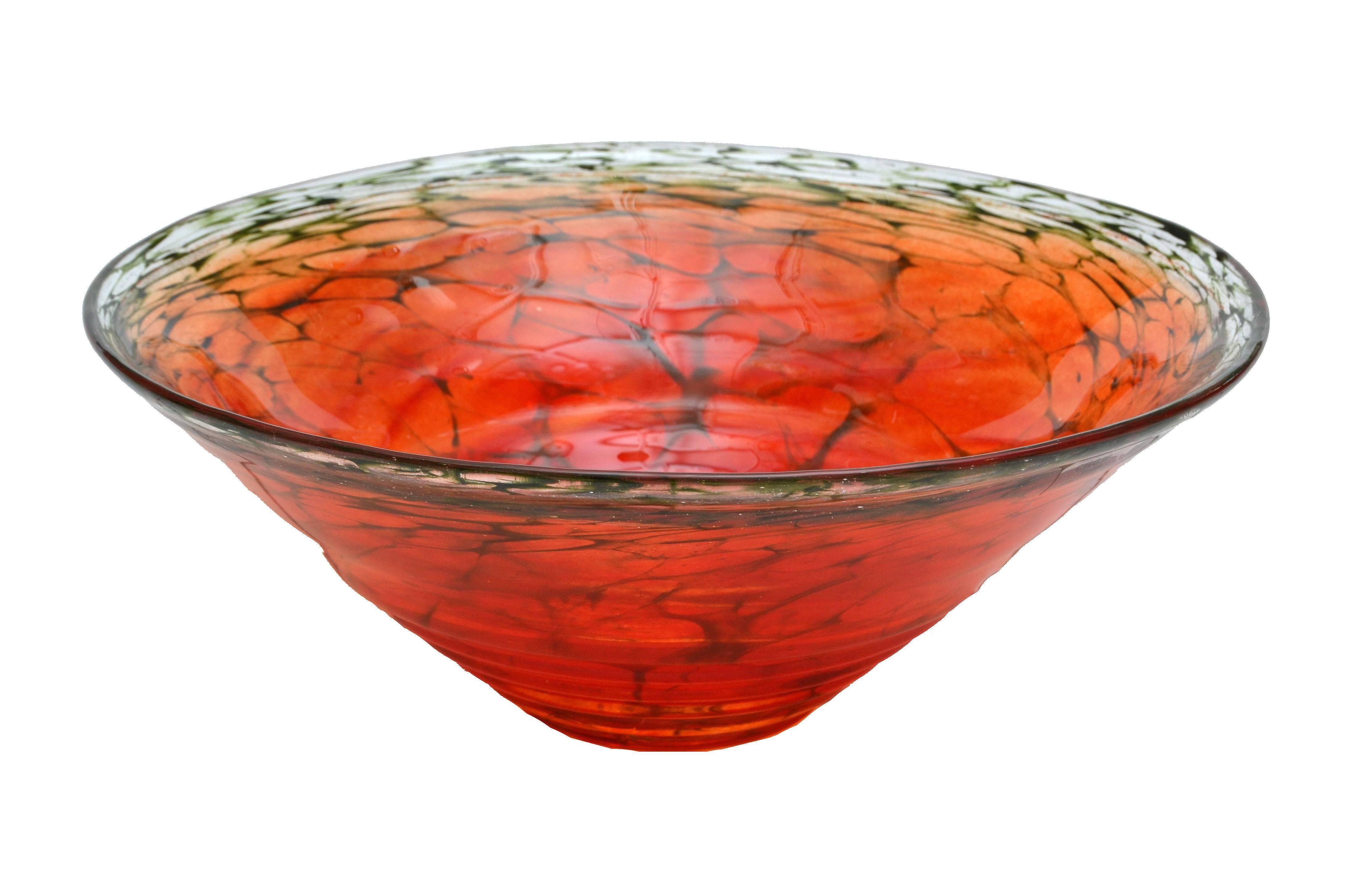 Red, orange and black art glass bowl designed by Kjell Engman for Artist's Choice from Kosta Boda.
Engraved at the bottom and numbered, 646/700.
The original label is placed at the upper rim from the outside.
You can feel the Artwork of the glass