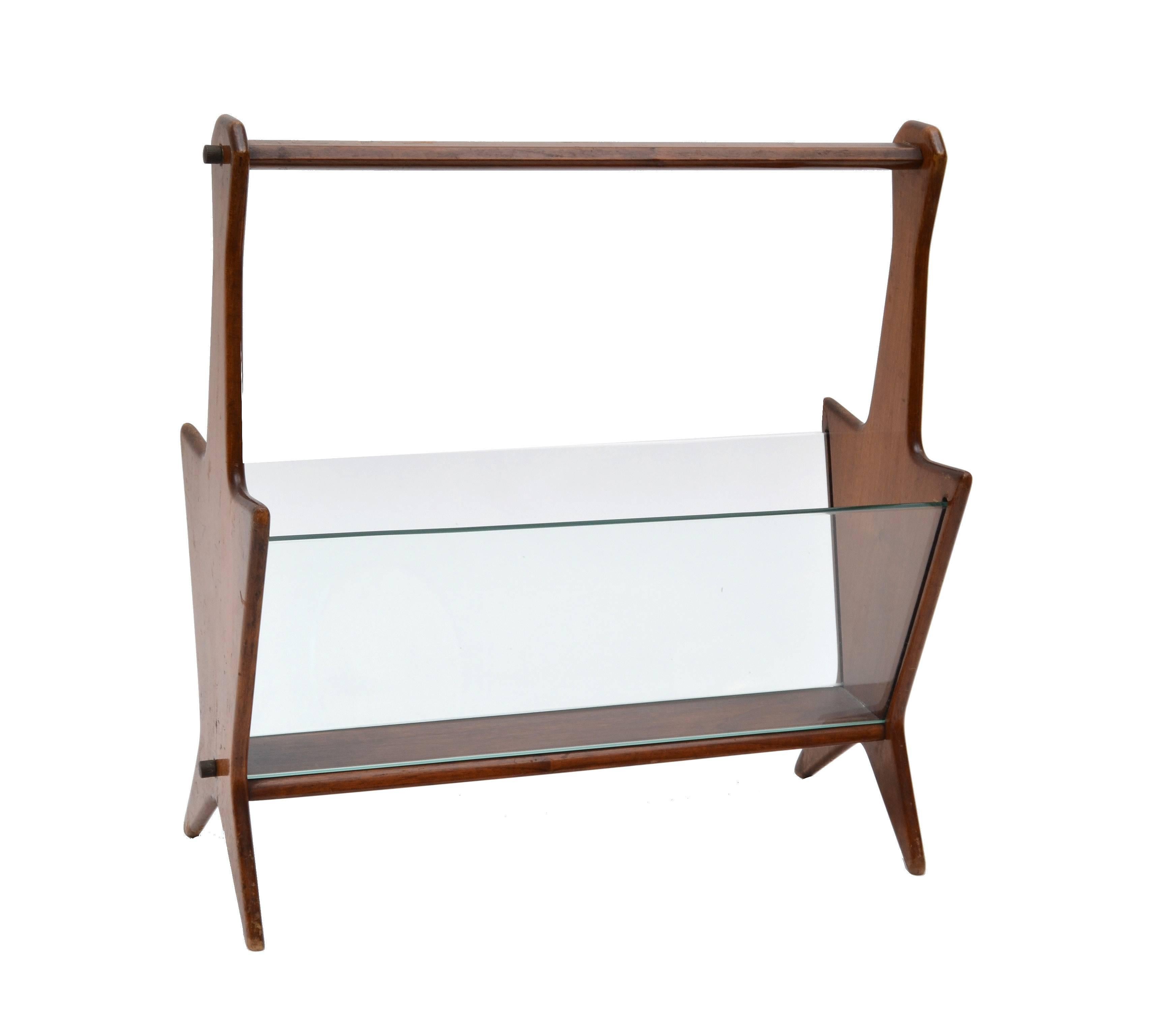 20ième siècle Ico Parisi Italian Mahogany Glass Magazine Rack Newspaper Stand Art Deco 1940s en vente