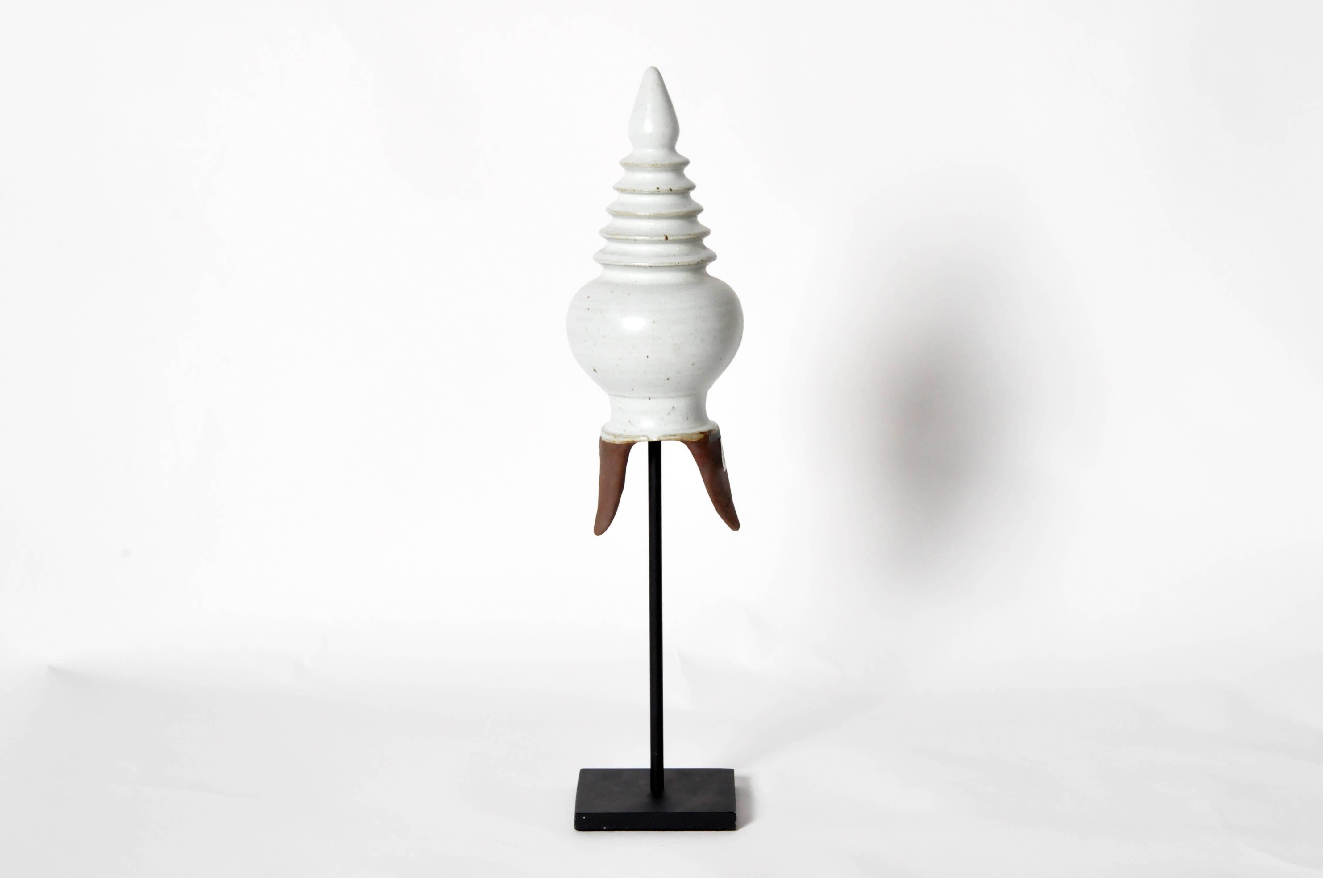 Southeast Asian Stupa Finial in Matte White In Excellent Condition In Chicago, IL