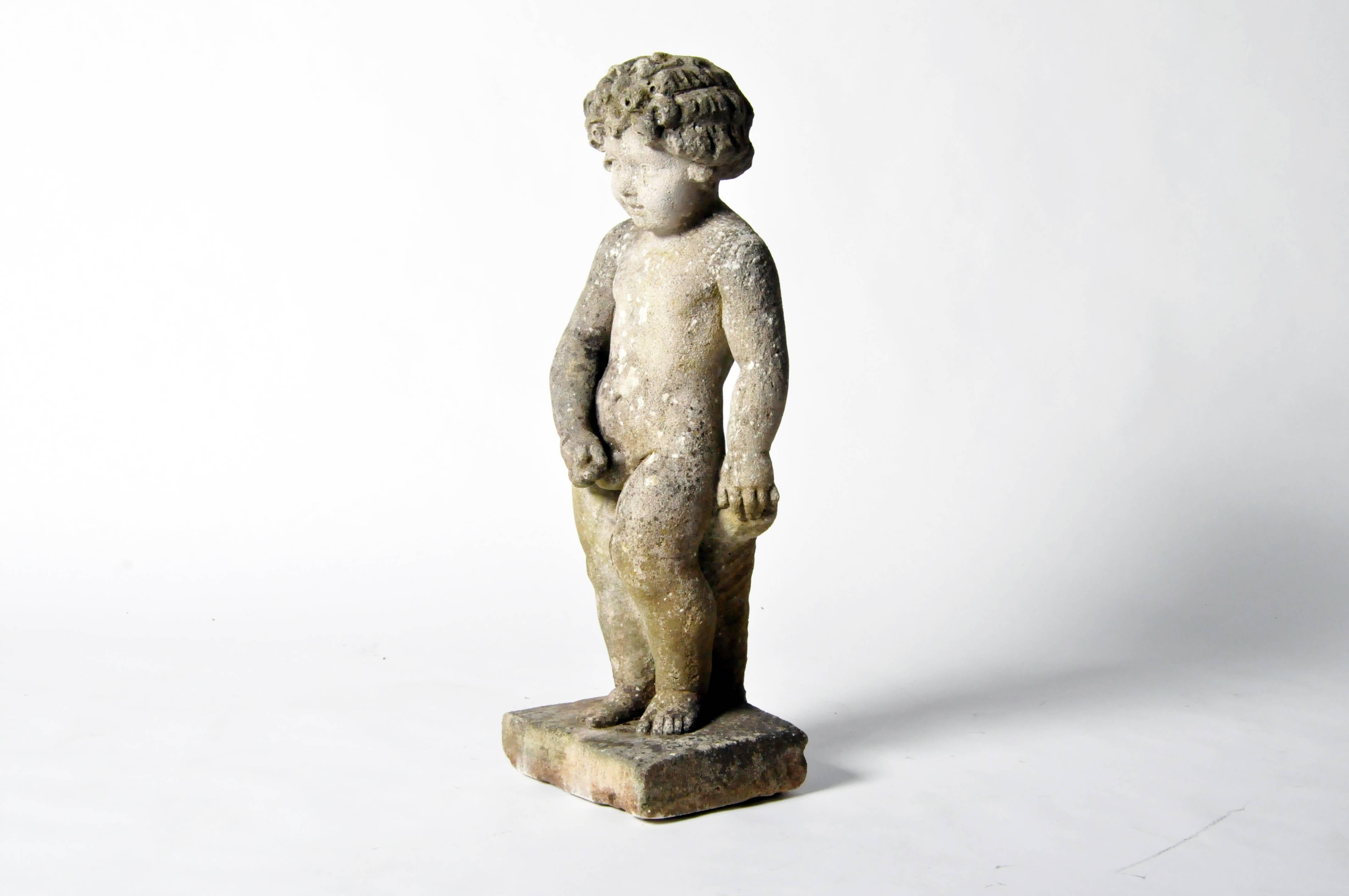 This naturalistic reproduction bears a striking resemblance to the iconic bronze figure by sculptor Hieronimus Duquesnoy in Brussels.
