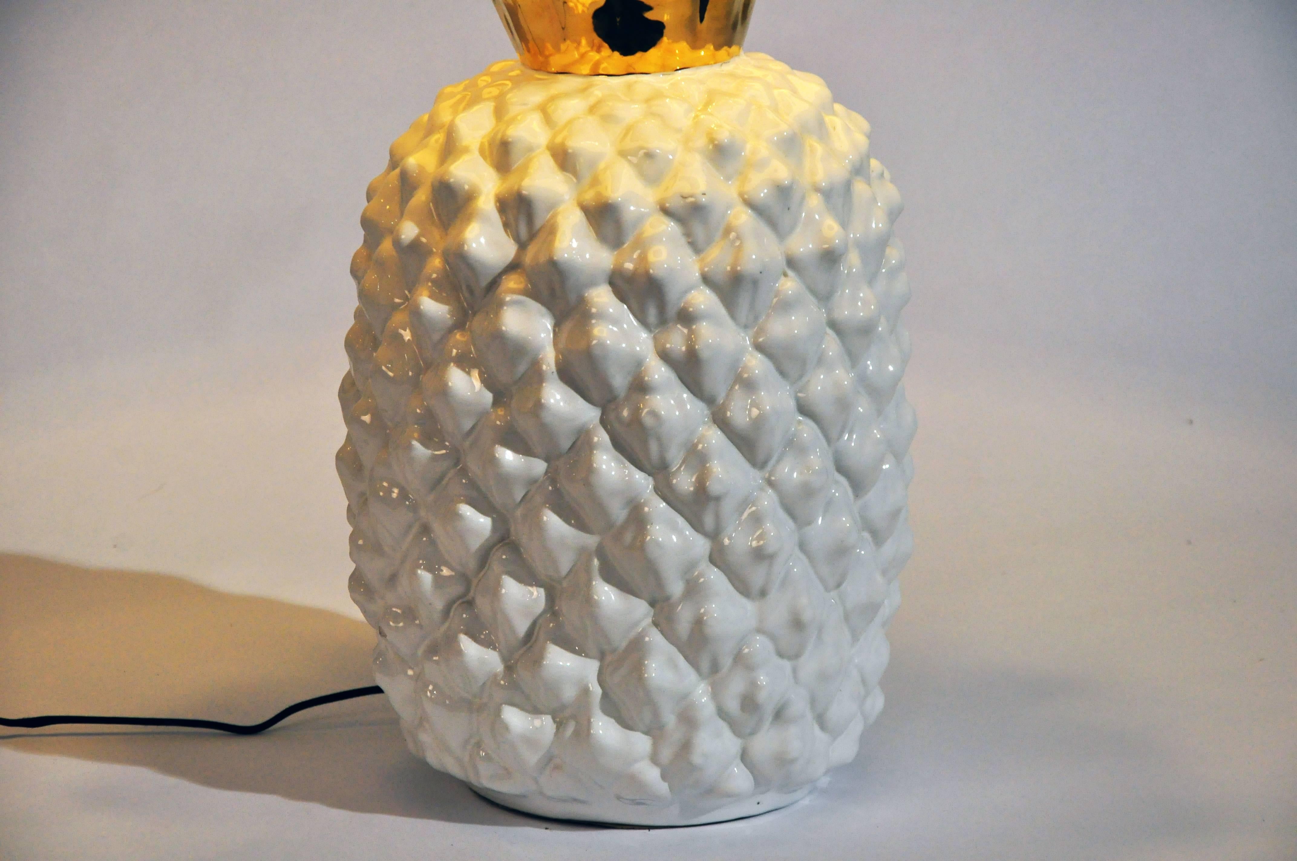 Ceramic Pineapple Lamp 3