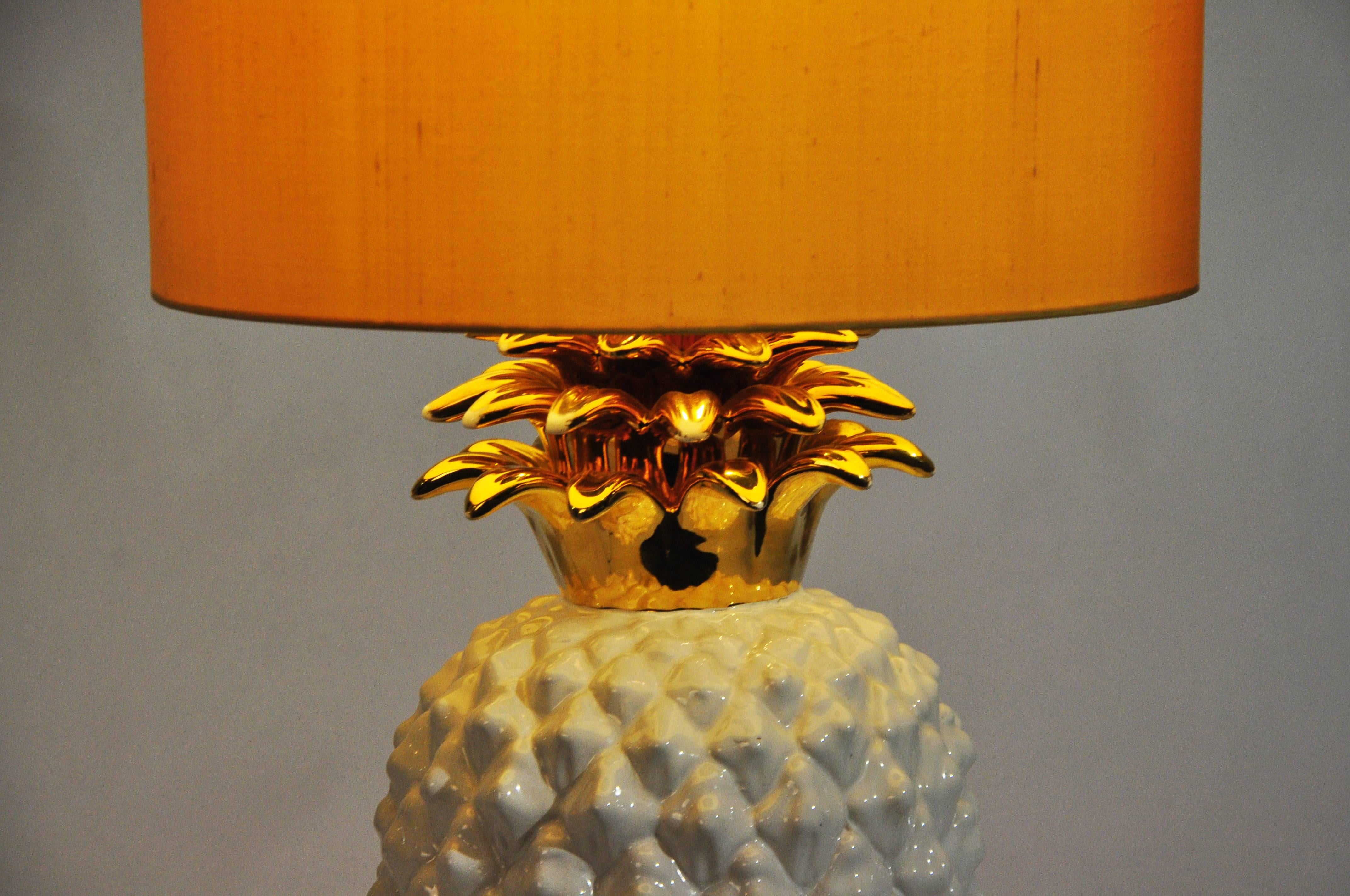 Ceramic Pineapple Lamp 2