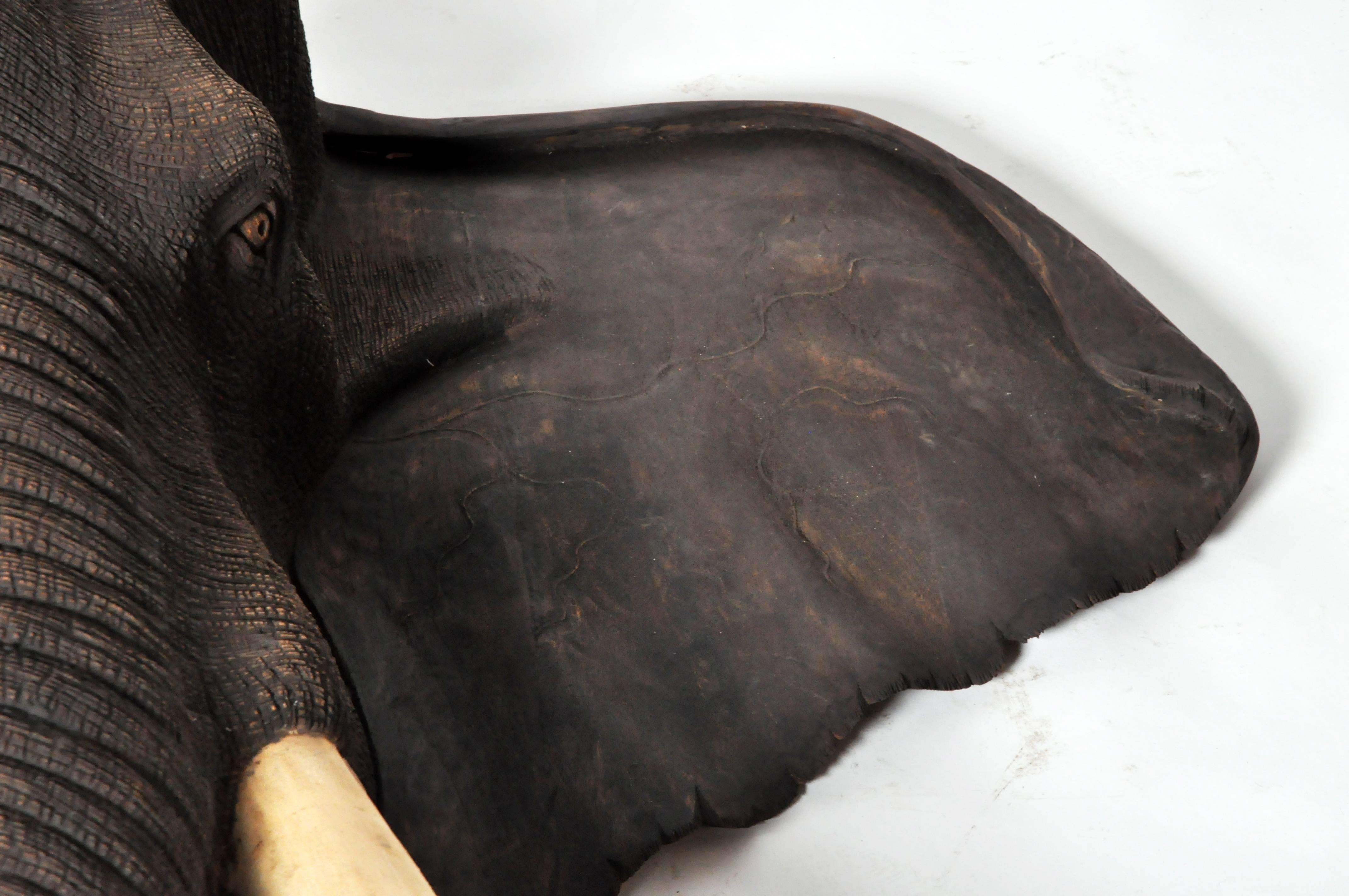 Hand-Carved Elephant Head In Good Condition In Chicago, IL