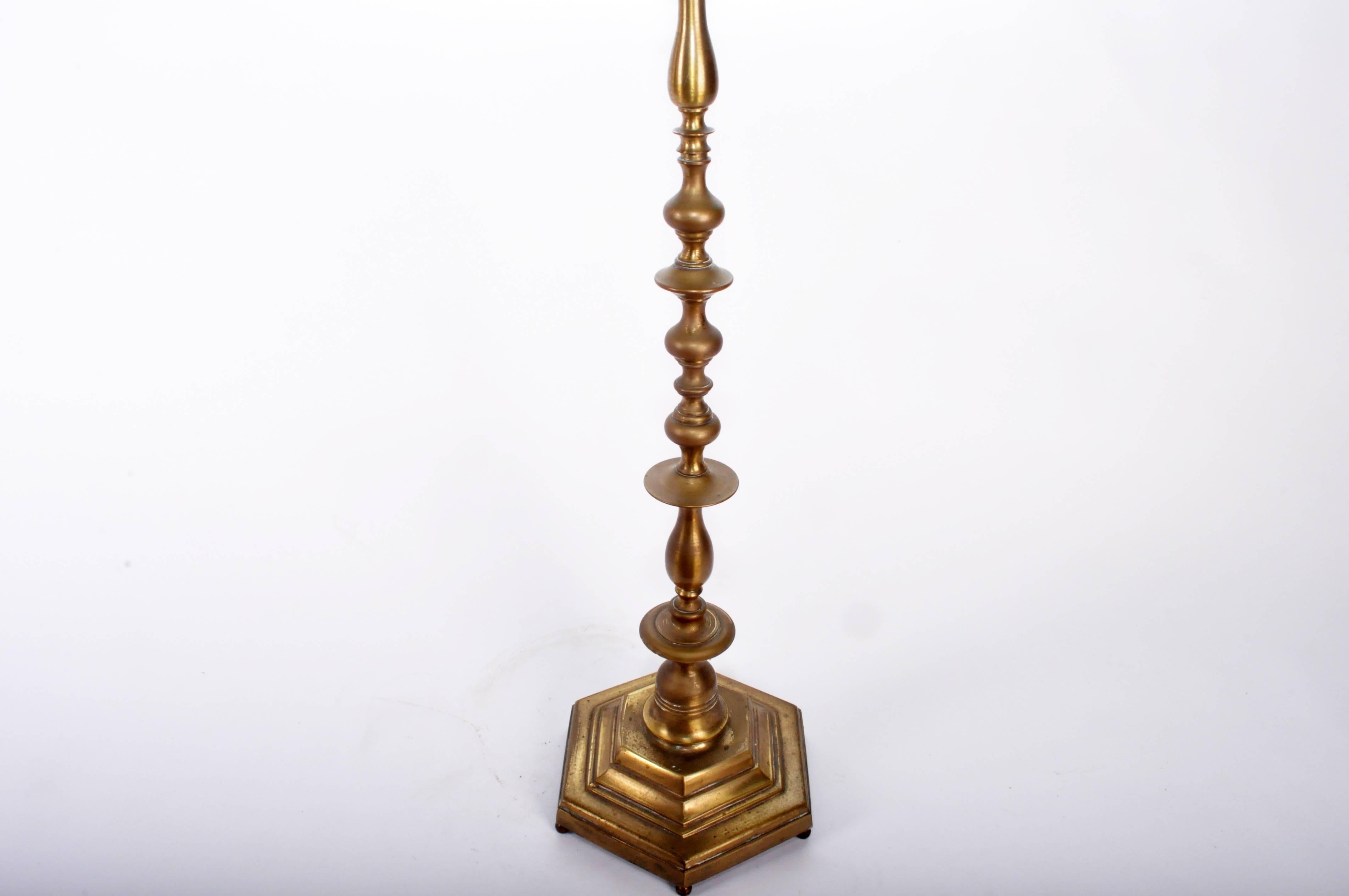 Vintage French Brass Floor Lamp In Good Condition In Chicago, IL