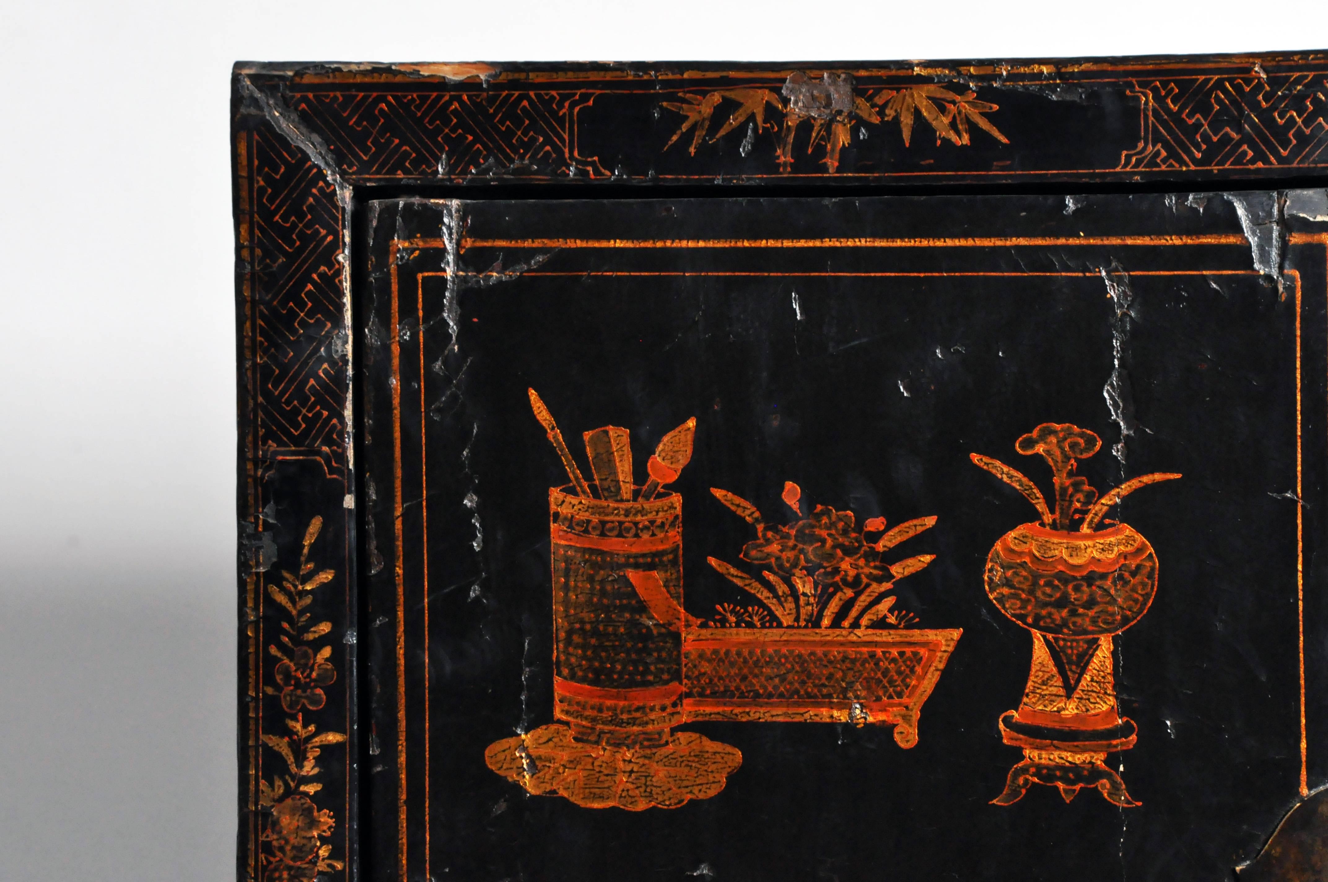 Chinese Cabinet with Hand-Painted Decoration 2
