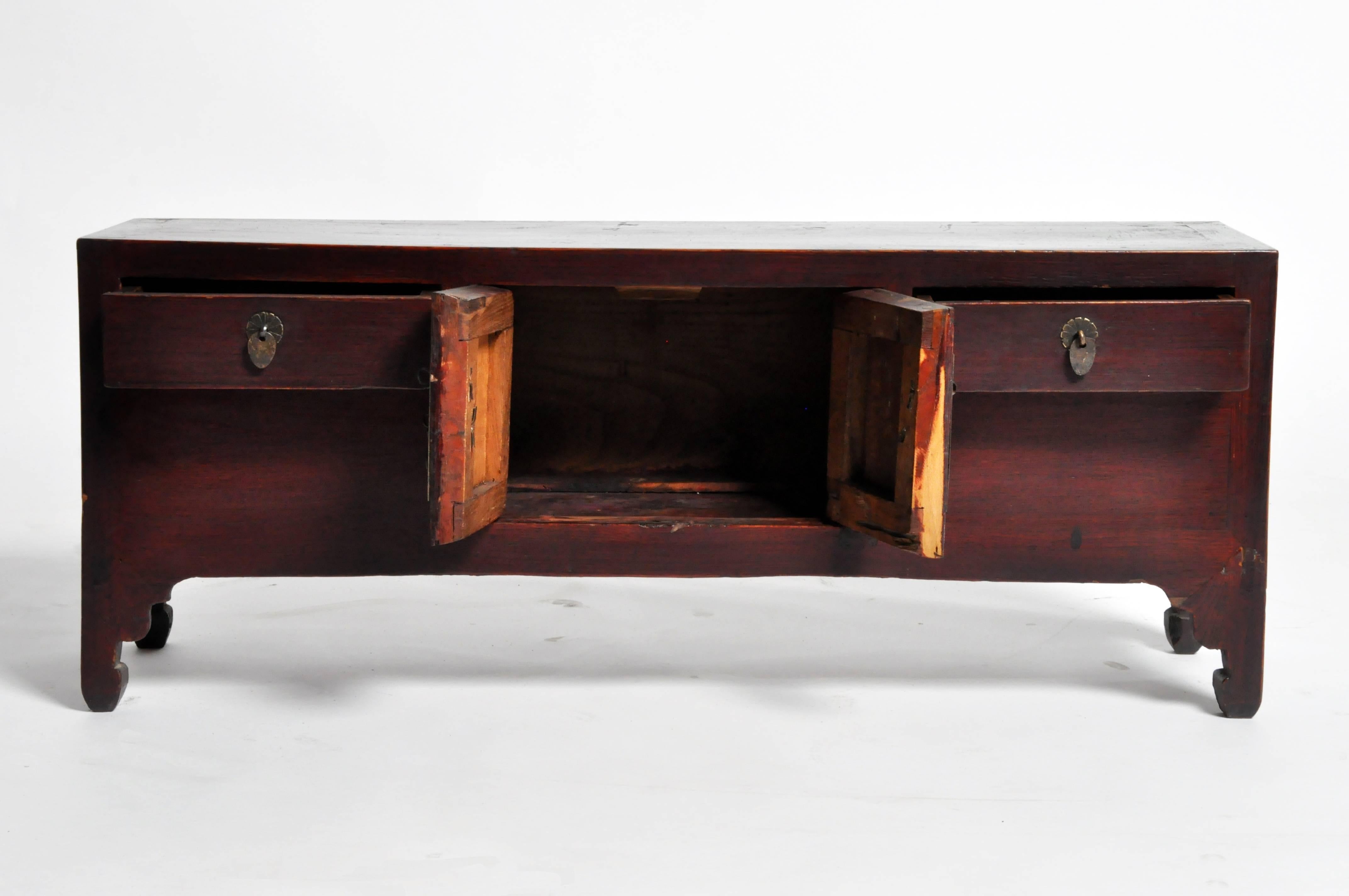 Low Kang Chest with Two Drawers and Original Patina In Good Condition In Chicago, IL