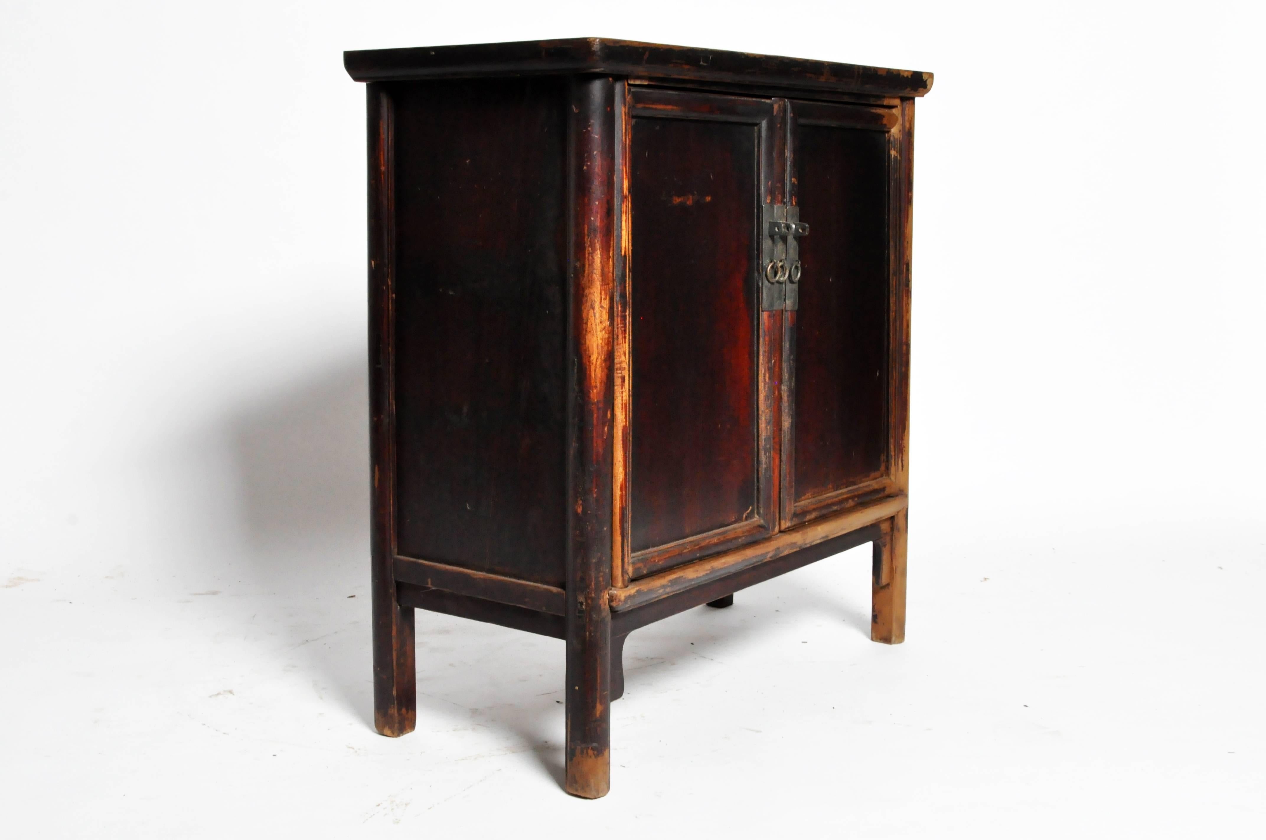 Qing Dynasty Chinese Round Post Chest with Two Drawers and Original Patina In Good Condition In Chicago, IL