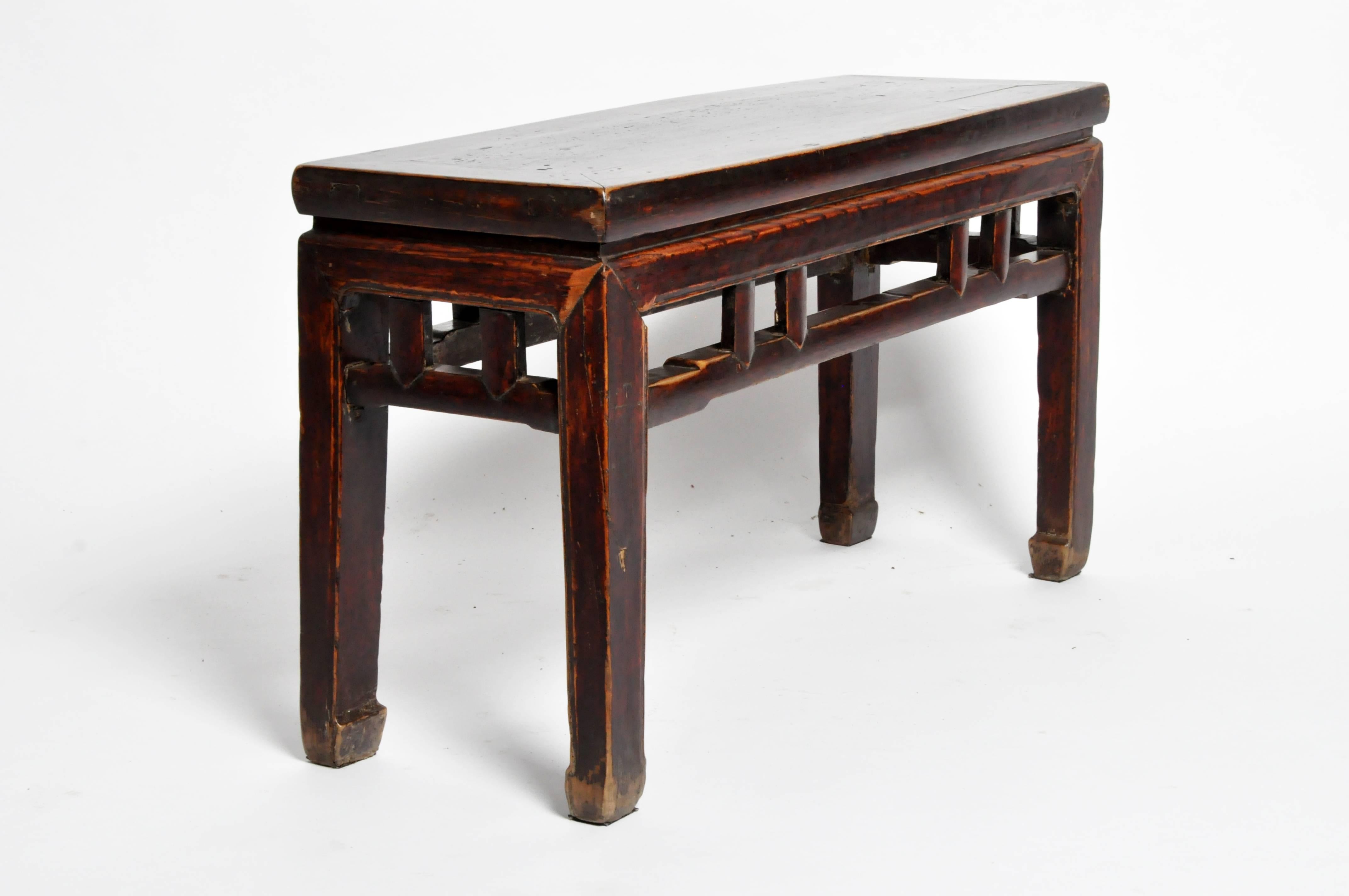 Qing Dynasty Rectangular Chinese Bench with Original Lacquer In Good Condition In Chicago, IL