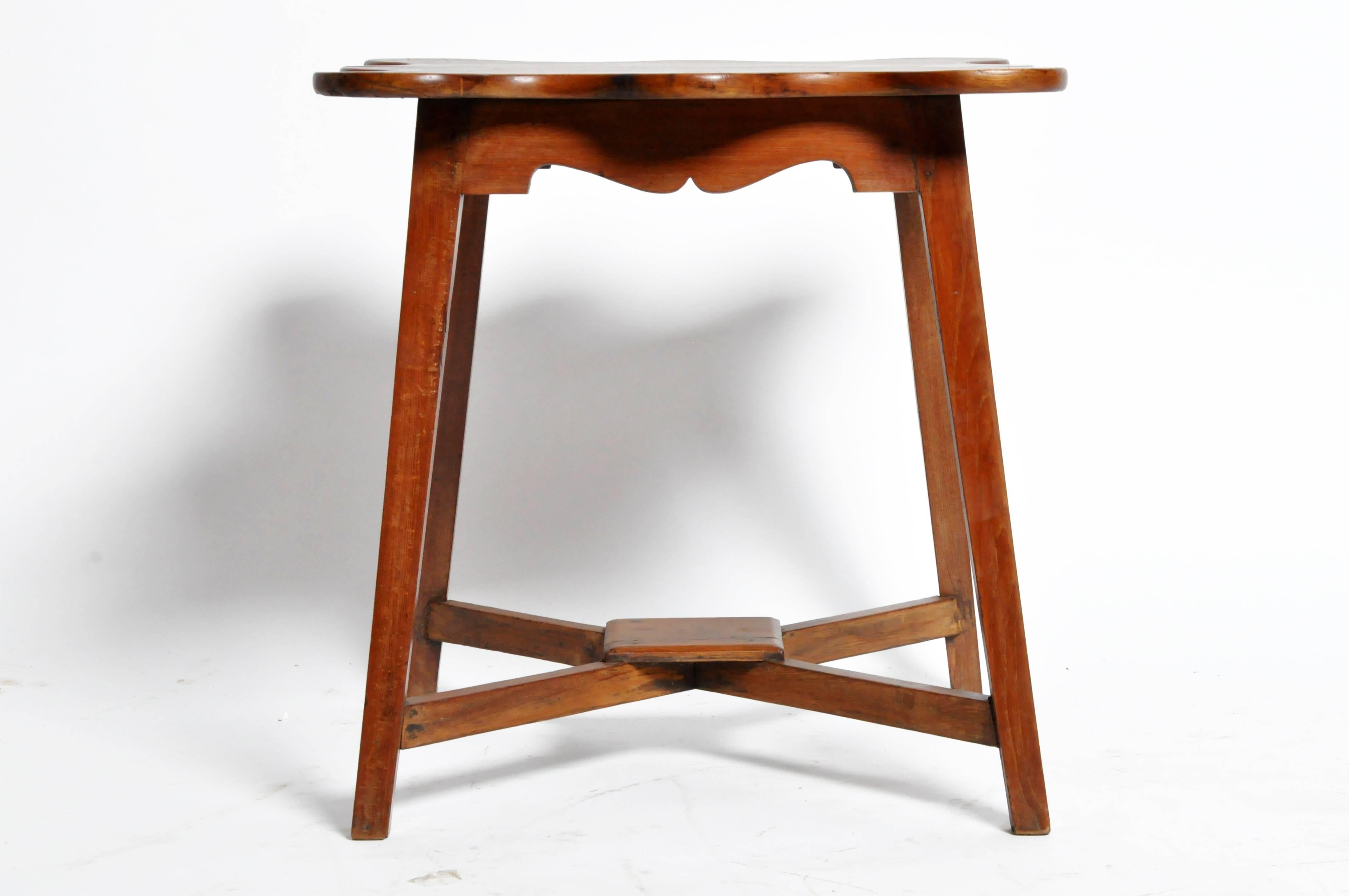 British Colonial Side Table with Four Legs In Good Condition In Chicago, IL