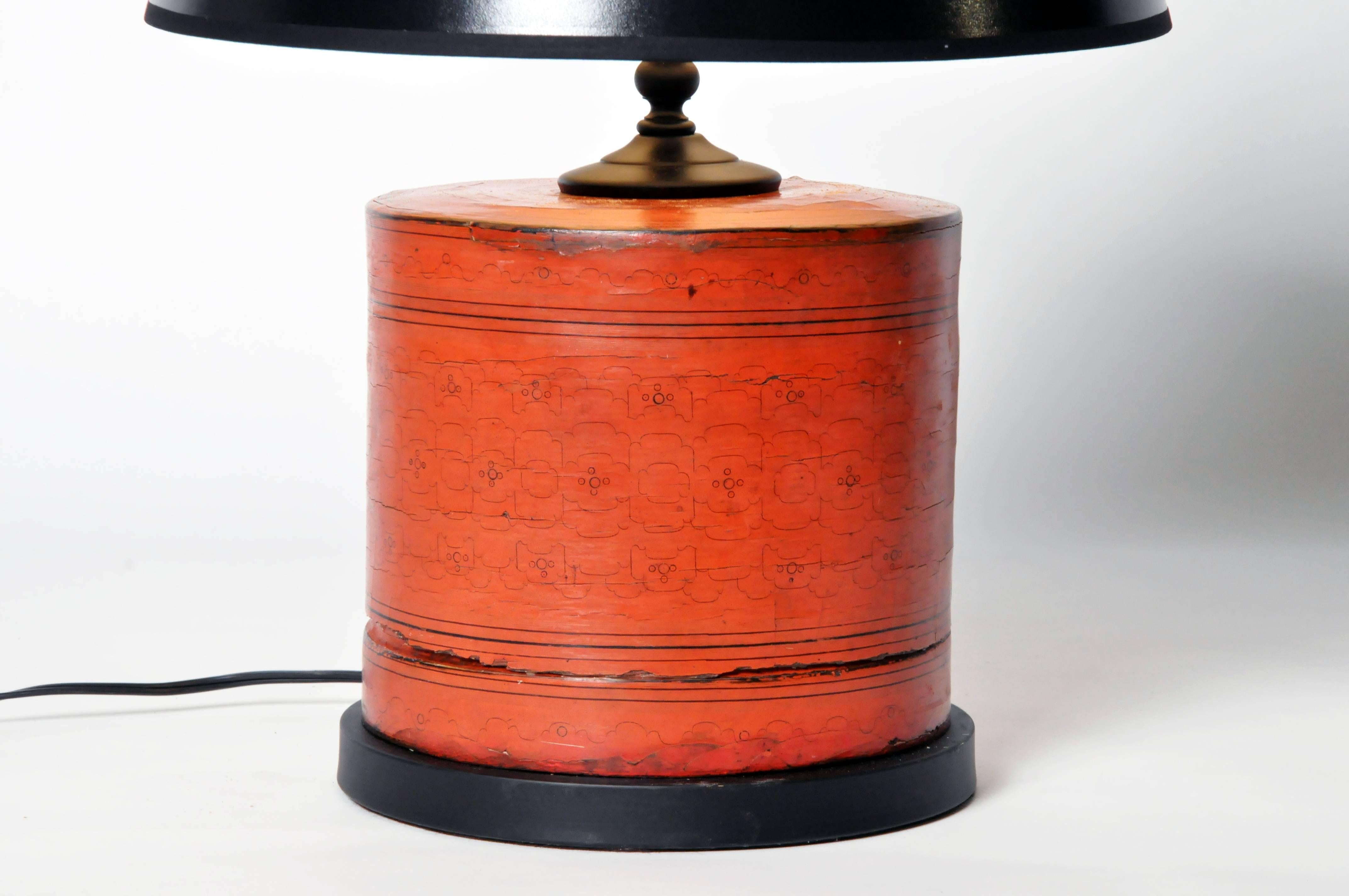 Betel Nut Box Lamp In Good Condition In Chicago, IL