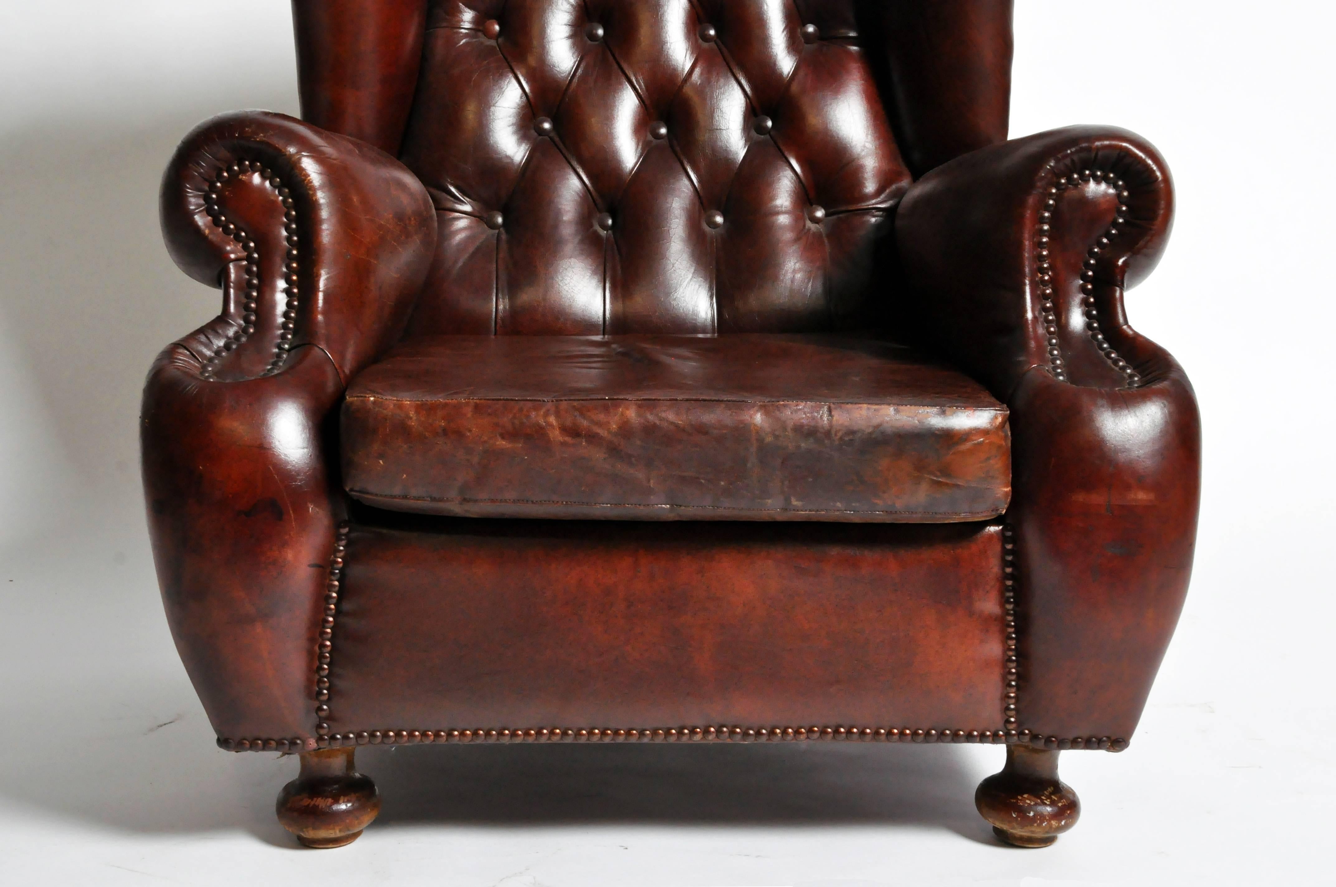 Tufted Wing Back Club Chair In Good Condition In Chicago, IL