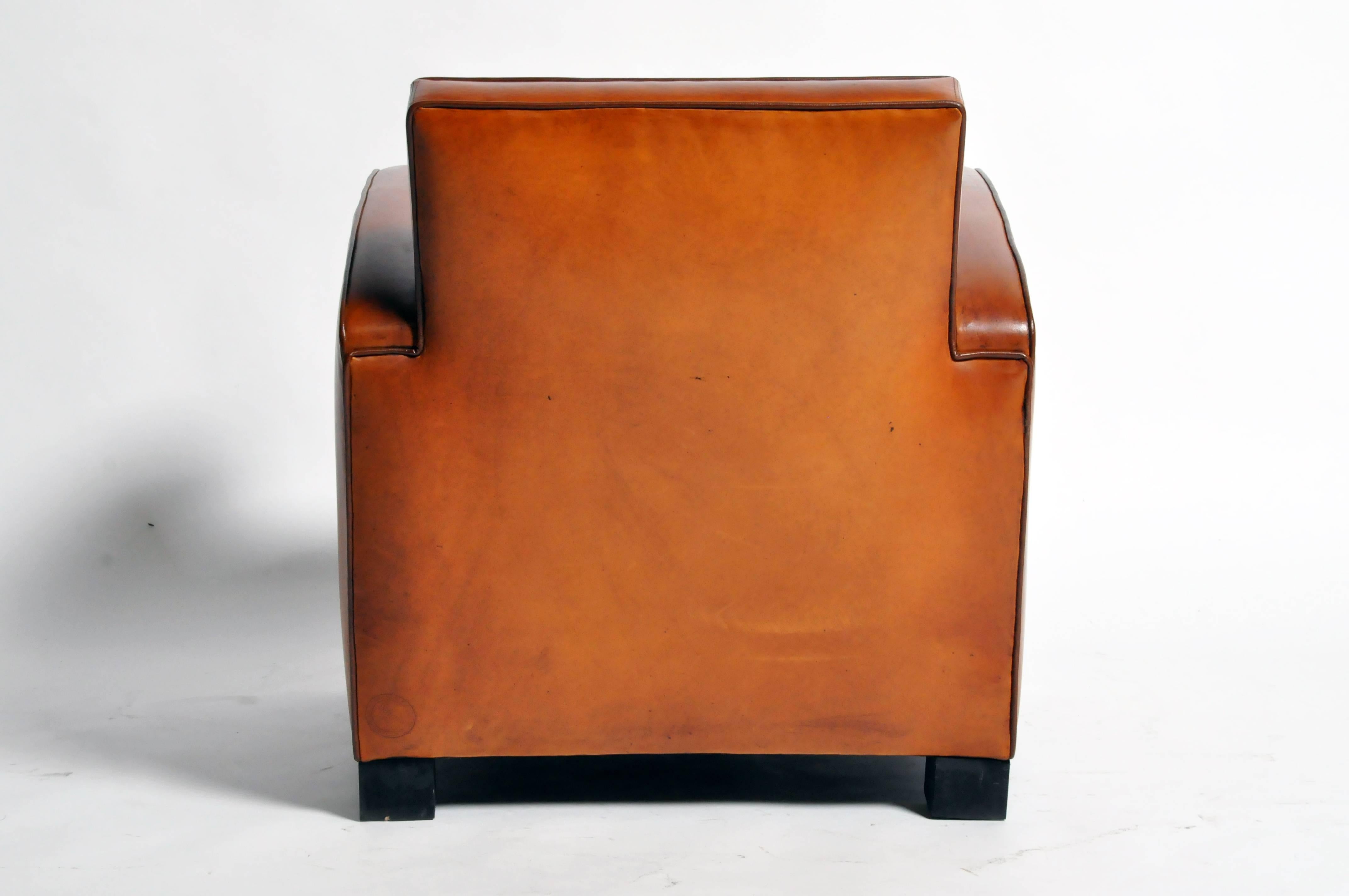 Contemporary Pair of Parisian Golden Brown Leather Club Chairs with Dark Brown Piping