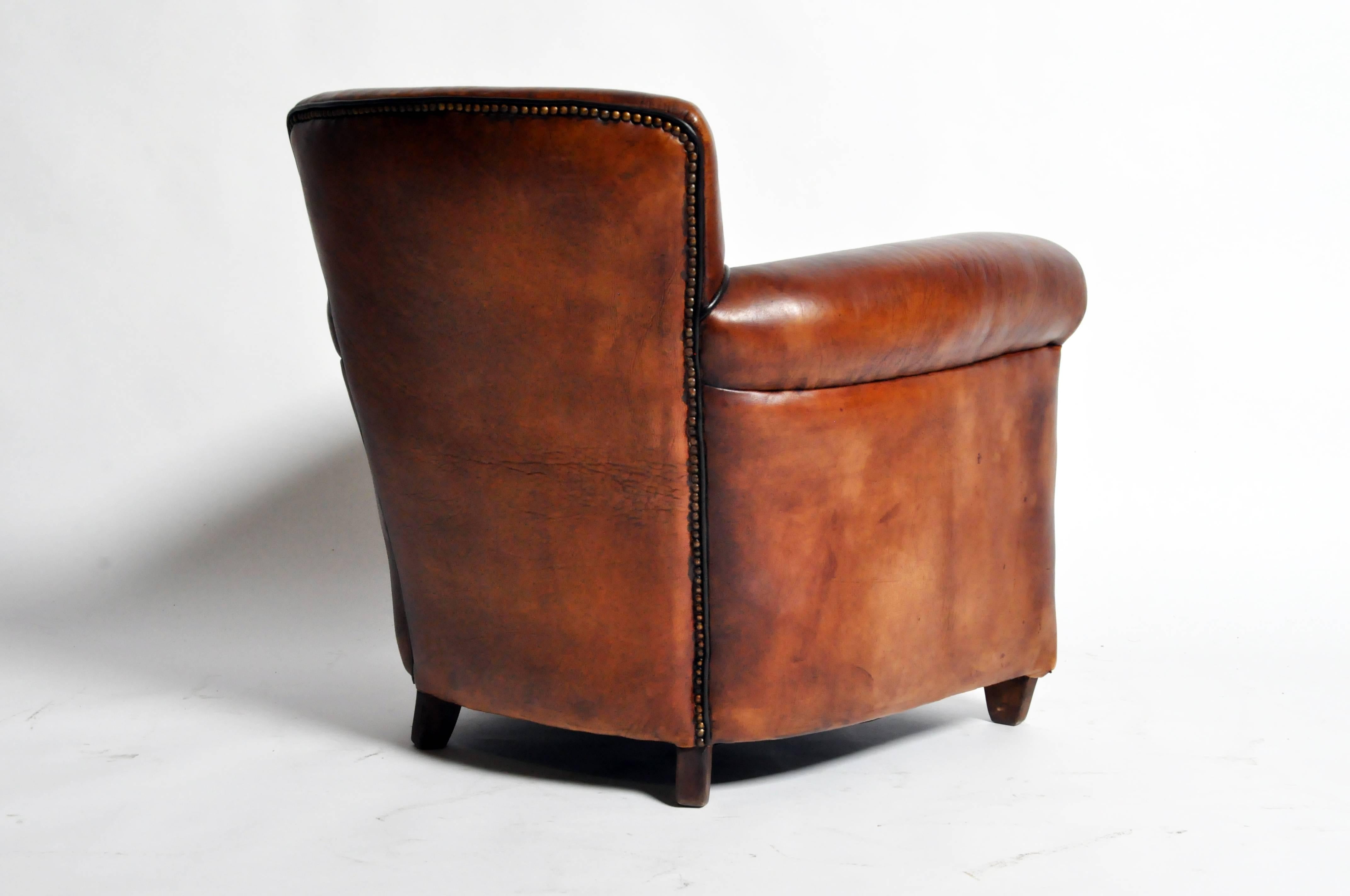 Contemporary Pair of Parisian Dark Brown Leather Club Chairs with Dark Brown Piping