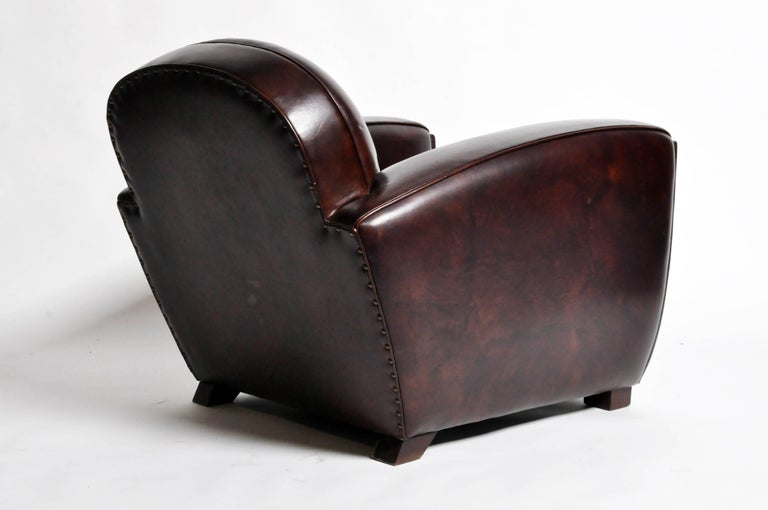 Pair Of Parisian Low Back Maroon Leather Club Chairs For At 1stdibs Contemporary Pair Of Parisian Low Back Maroon Leather Club Chairs For