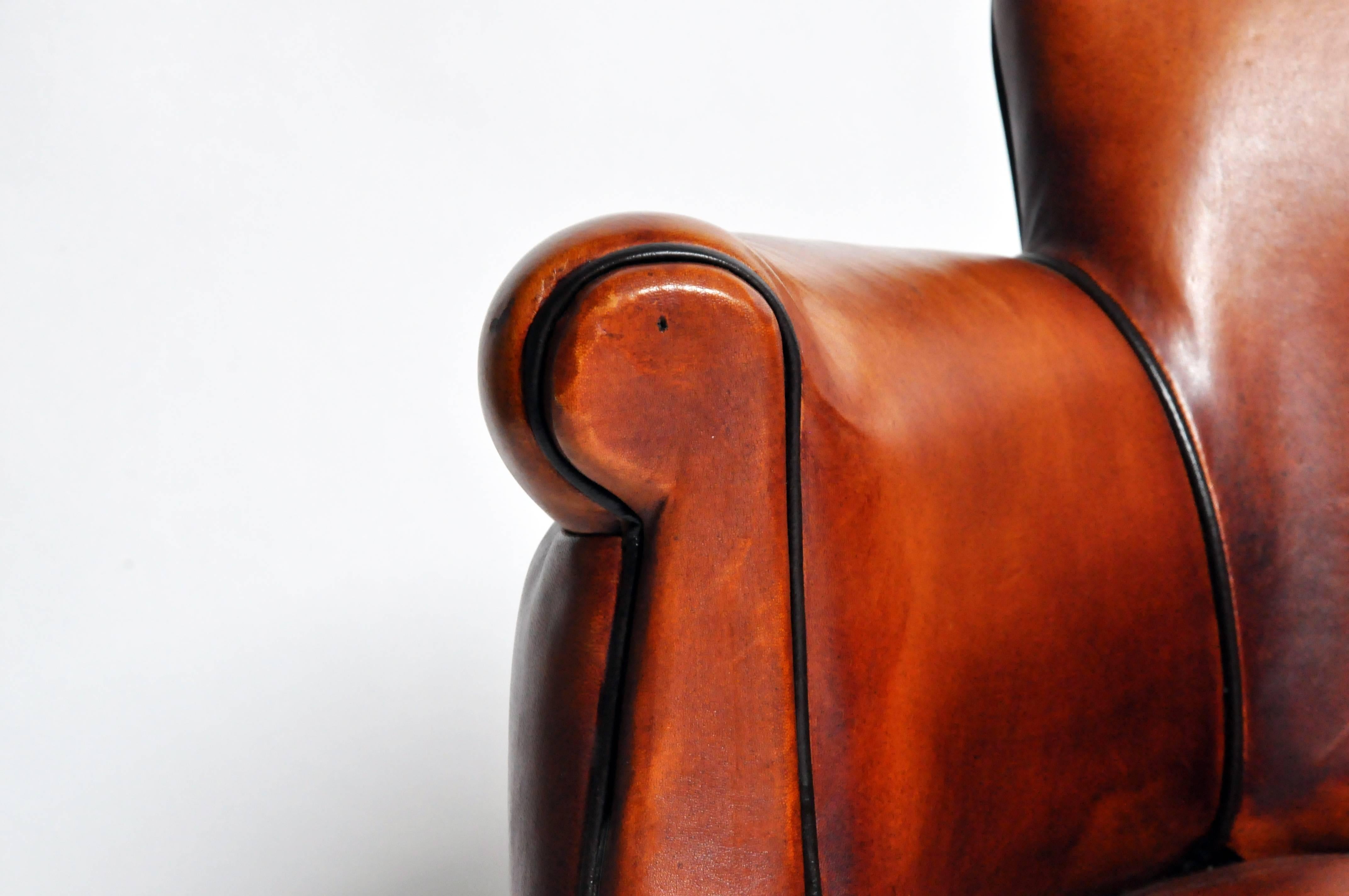 Parisian Tulip Leather Club Chair with Dark Piping 1