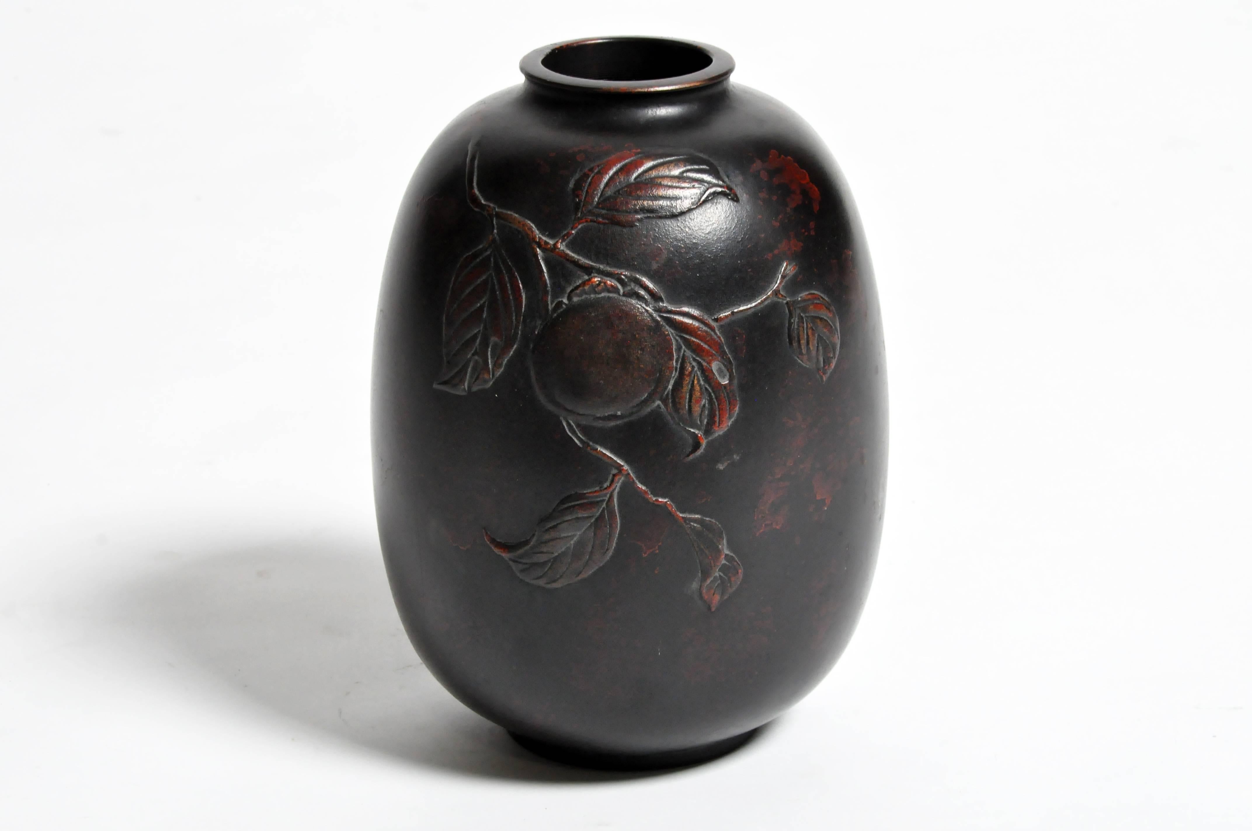 This elegant Japanese ceramic vessel from early 20th century, Japan.