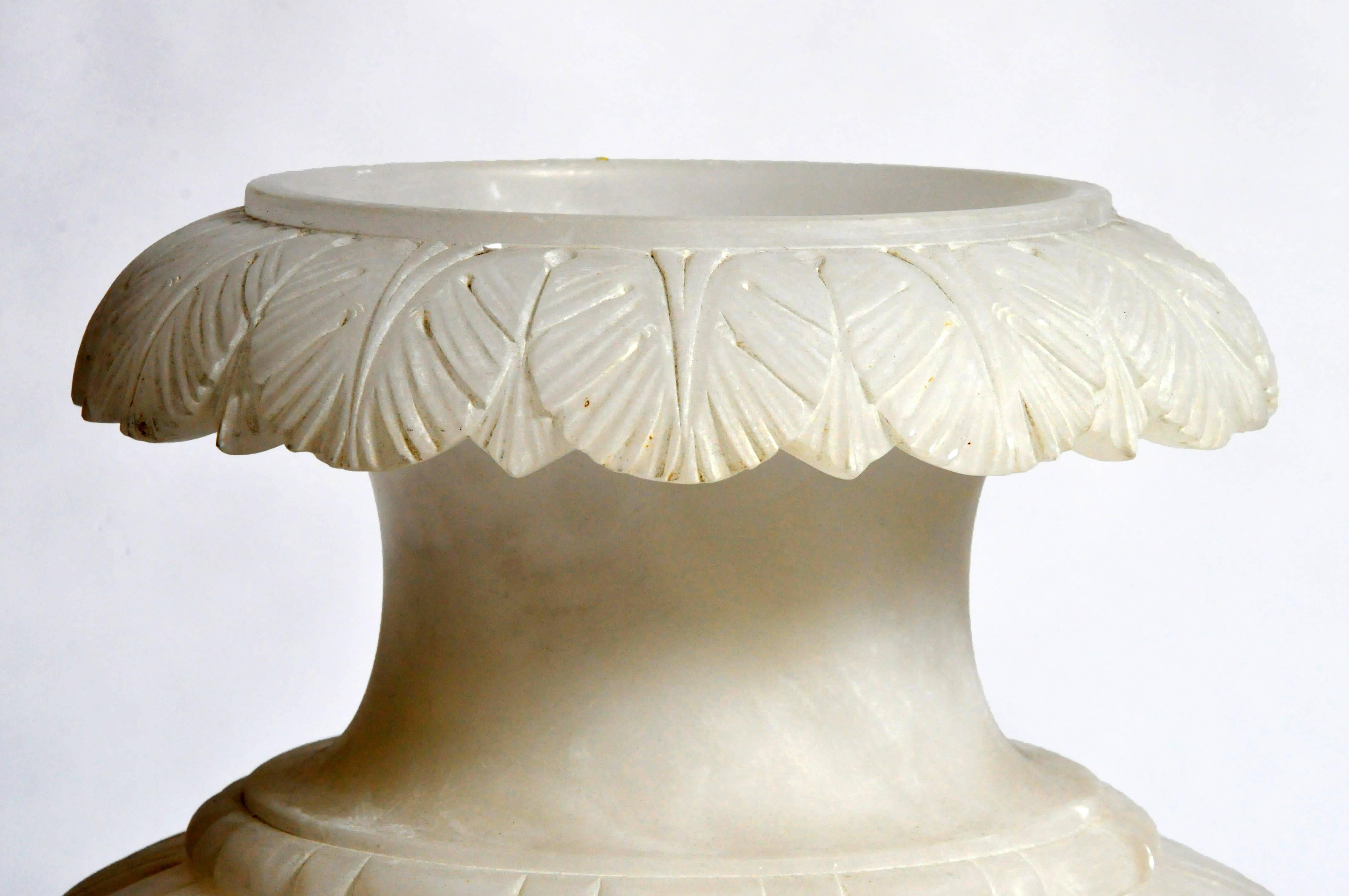 Vintage French Alabaster Jar Lamp In Good Condition In Chicago, IL