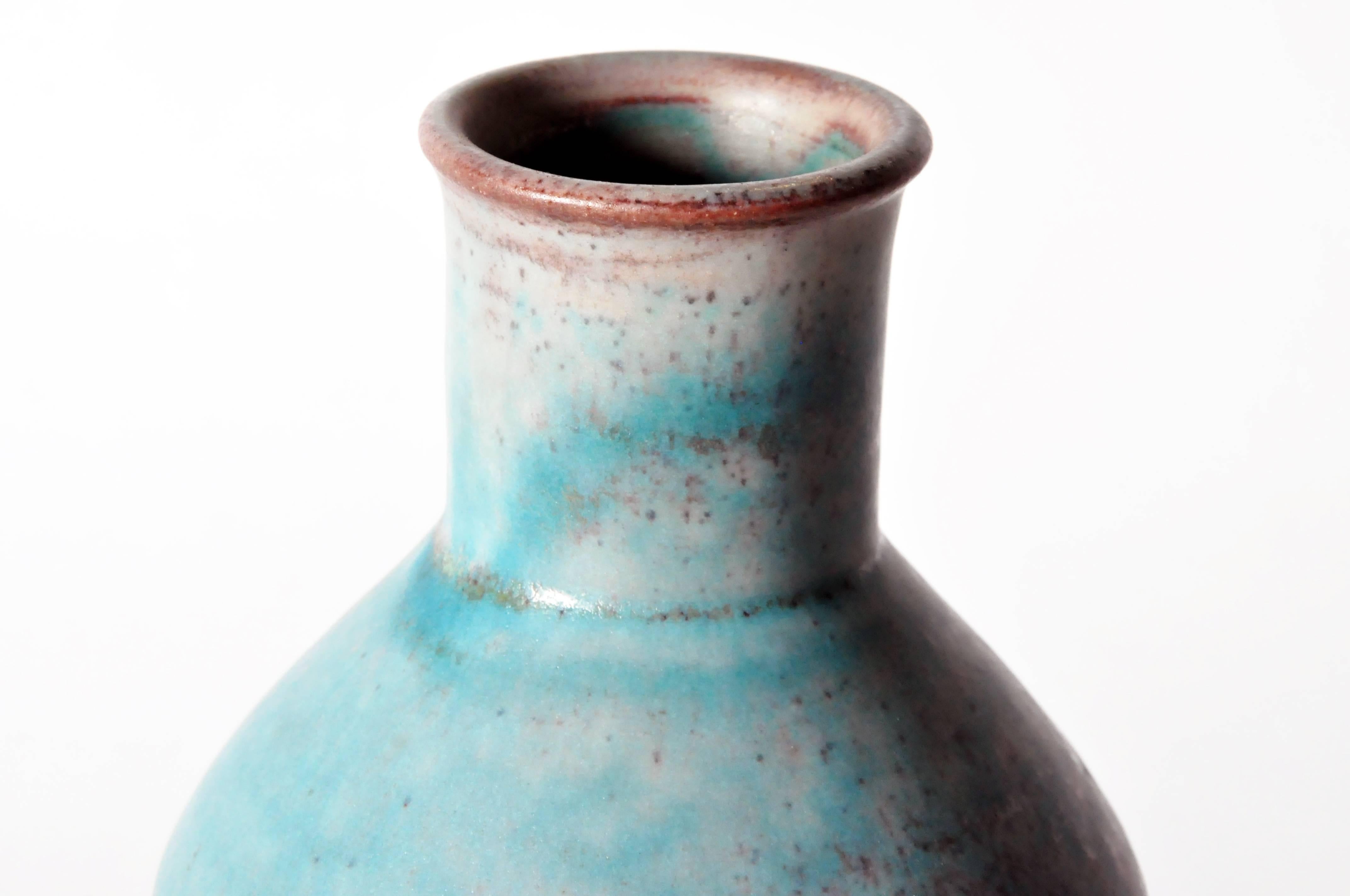 Mottled Ceramic Bottle Vase In Excellent Condition In Chicago, IL