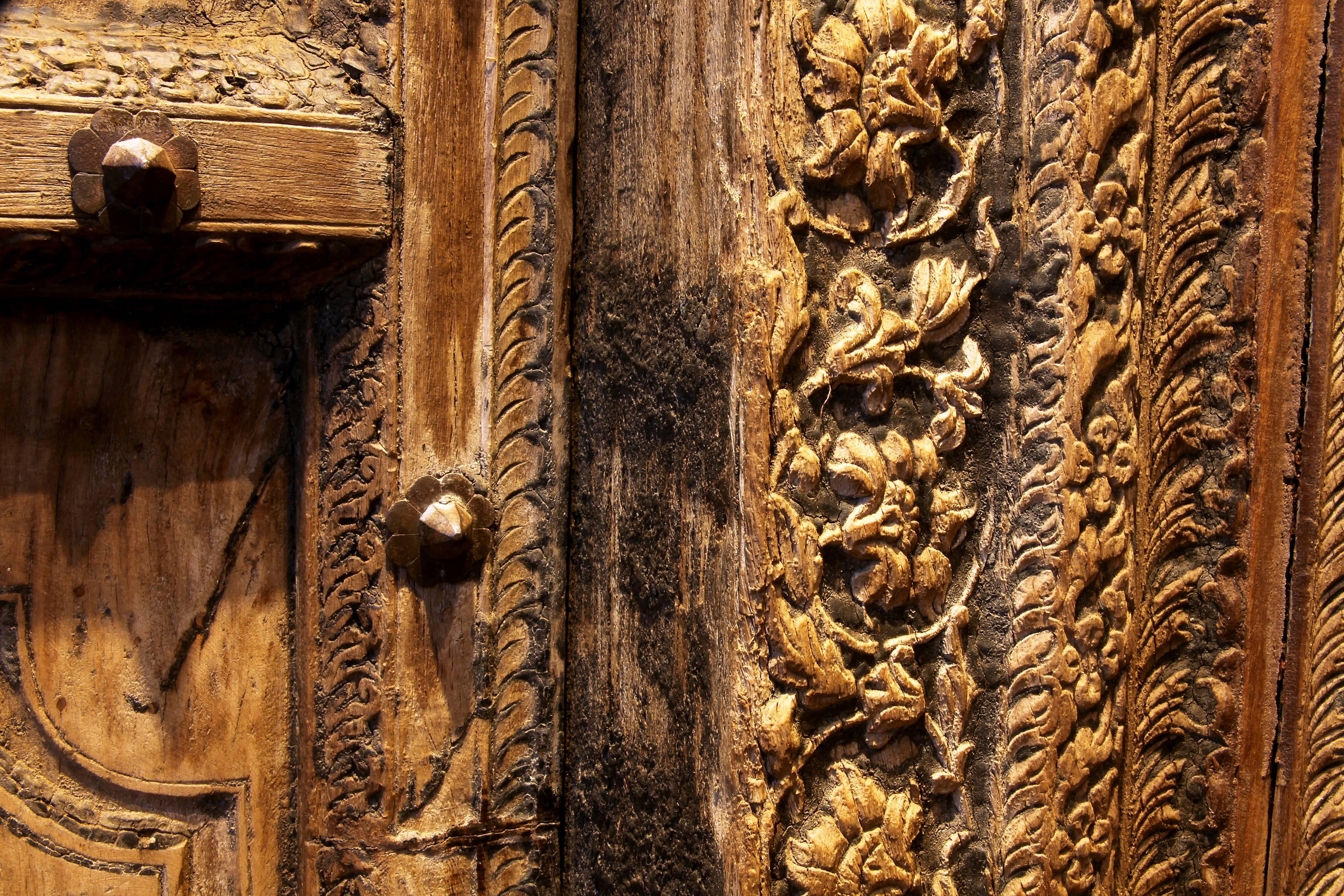 Hand-Carved Set of Indian Doors with Surround