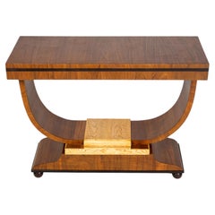 Un tavolo da console indiano in stile Art Déco