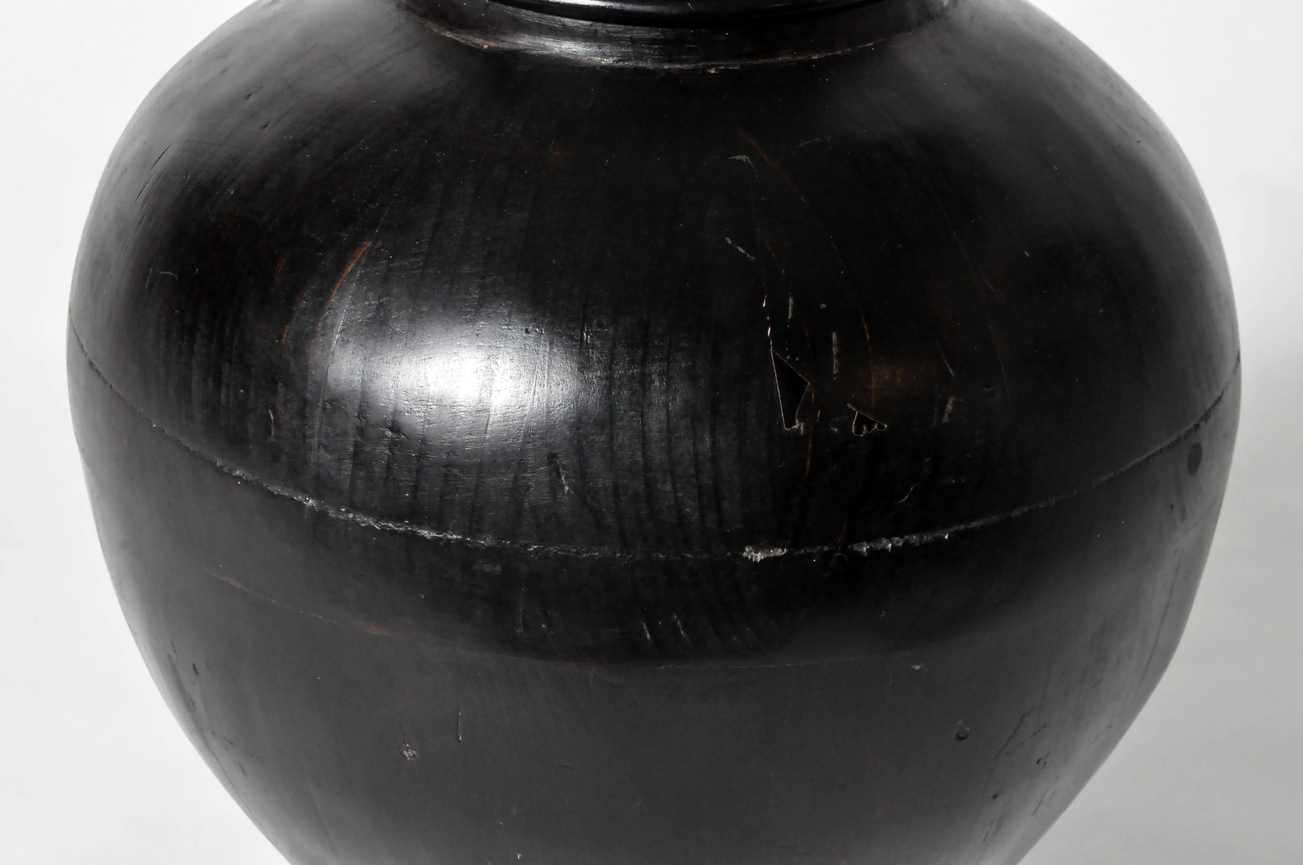 Chinese Pot with Lid 2