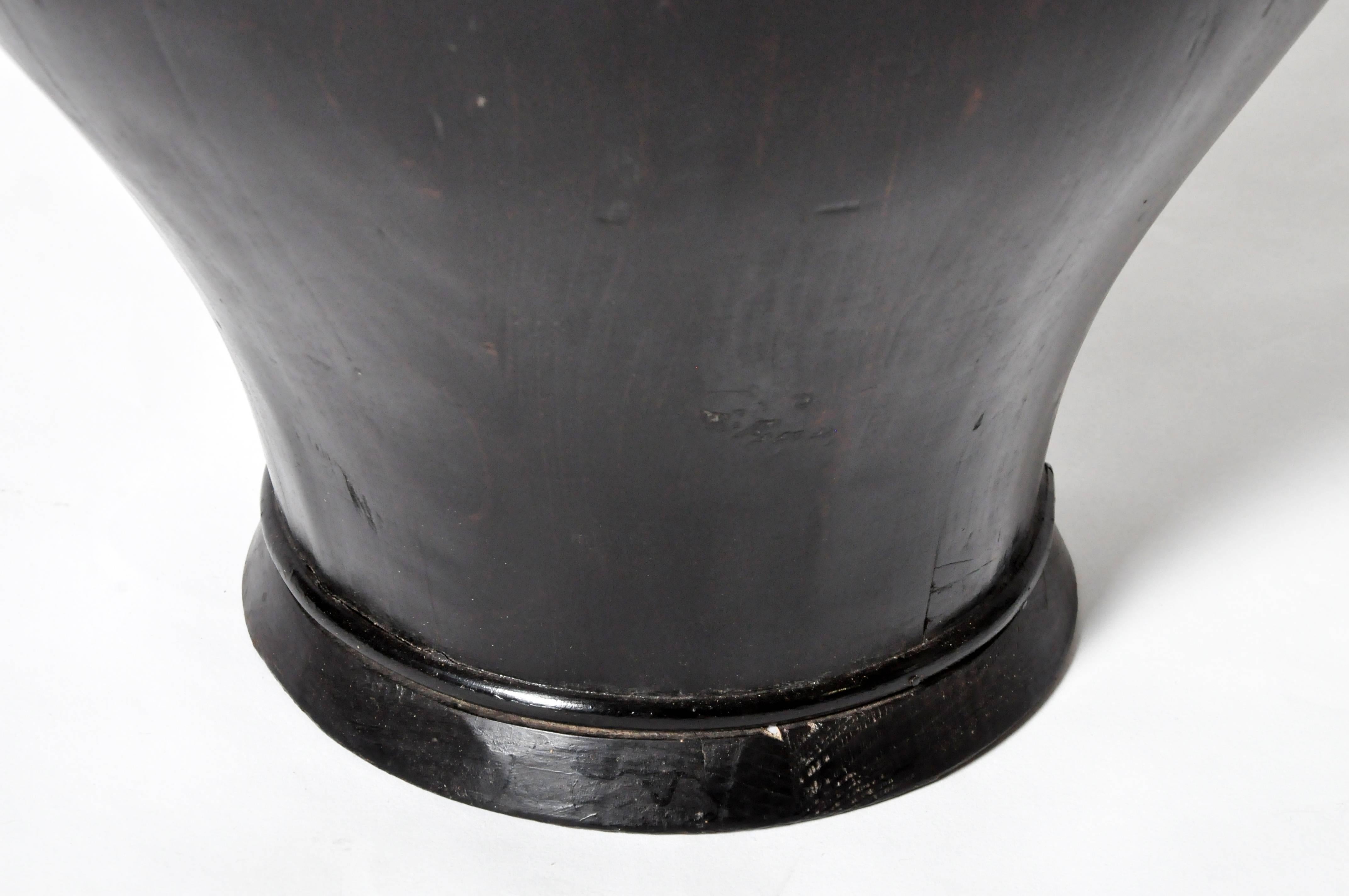 Chinese Pot with Lid 4