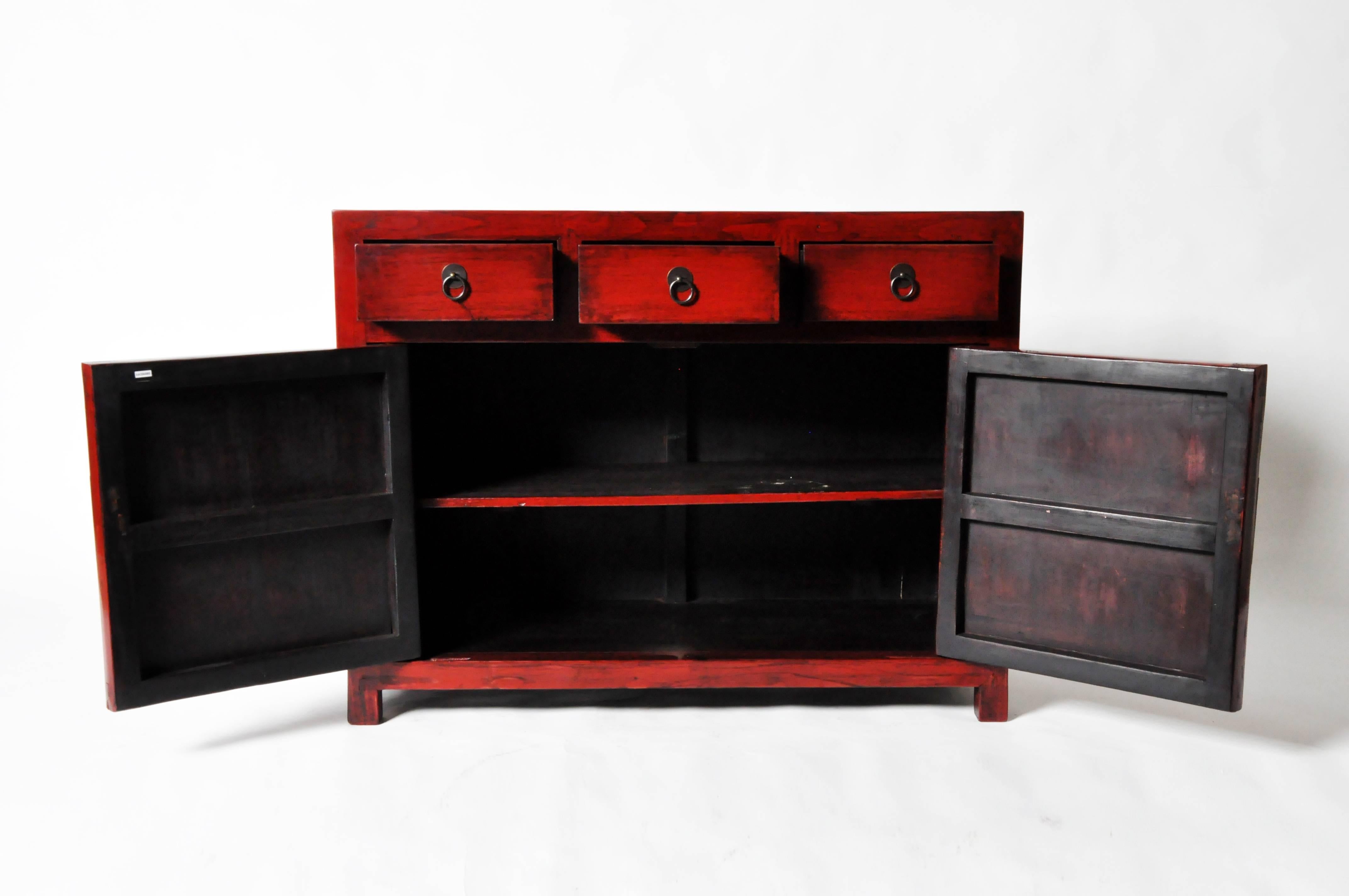 Red Lacquered Chinese Side Chest In Good Condition In Chicago, IL