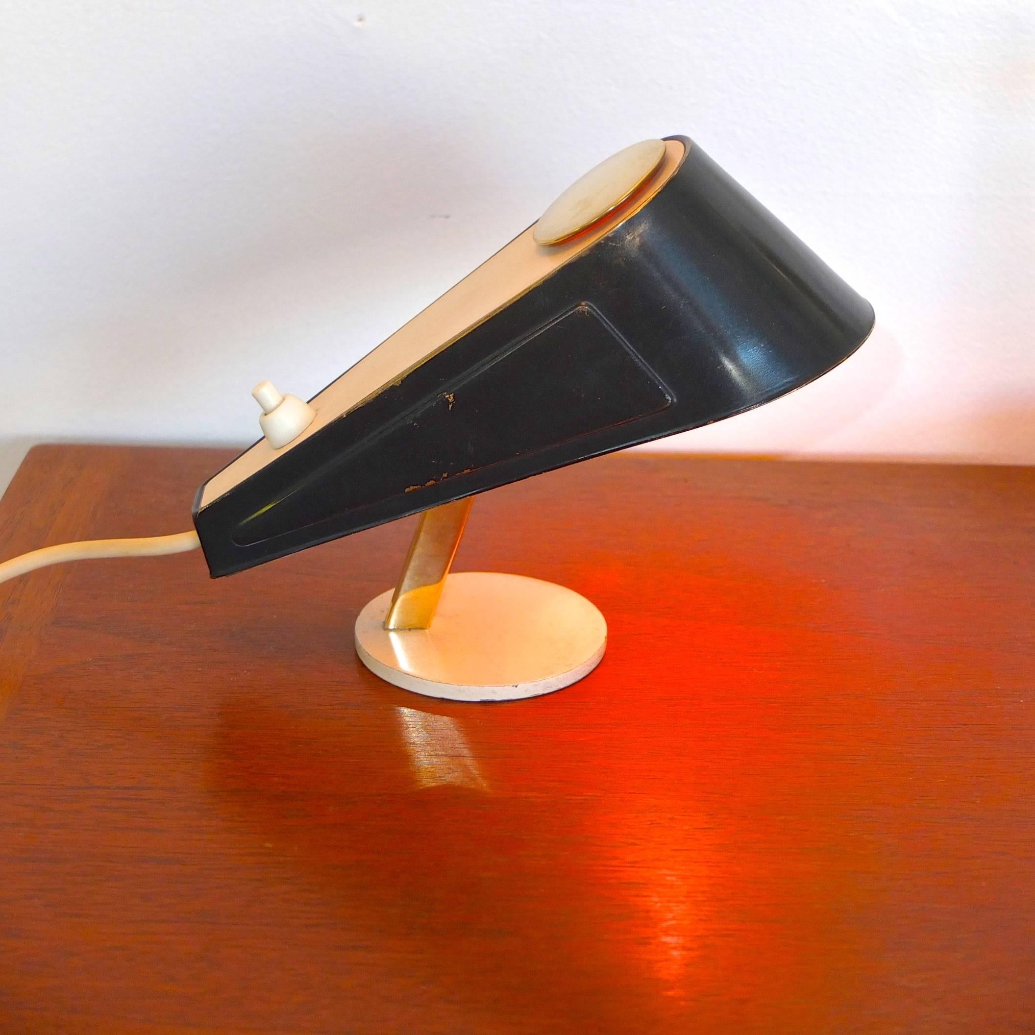 Enameled 1950s Petite Wedge-Form Desk Lamp For Sale