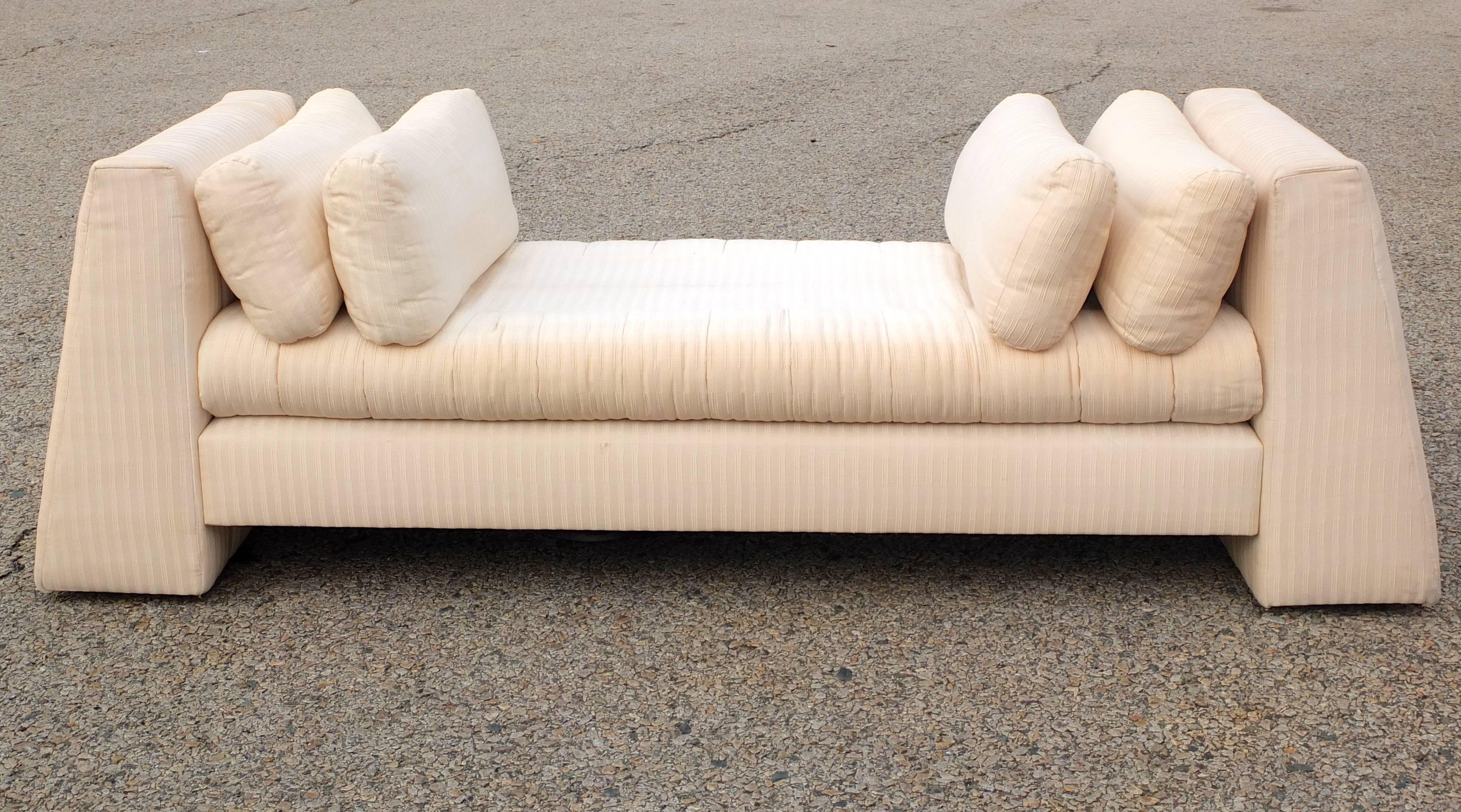 Juan Montoya Custom Daybed In Good Condition For Sale In Hanover, MA