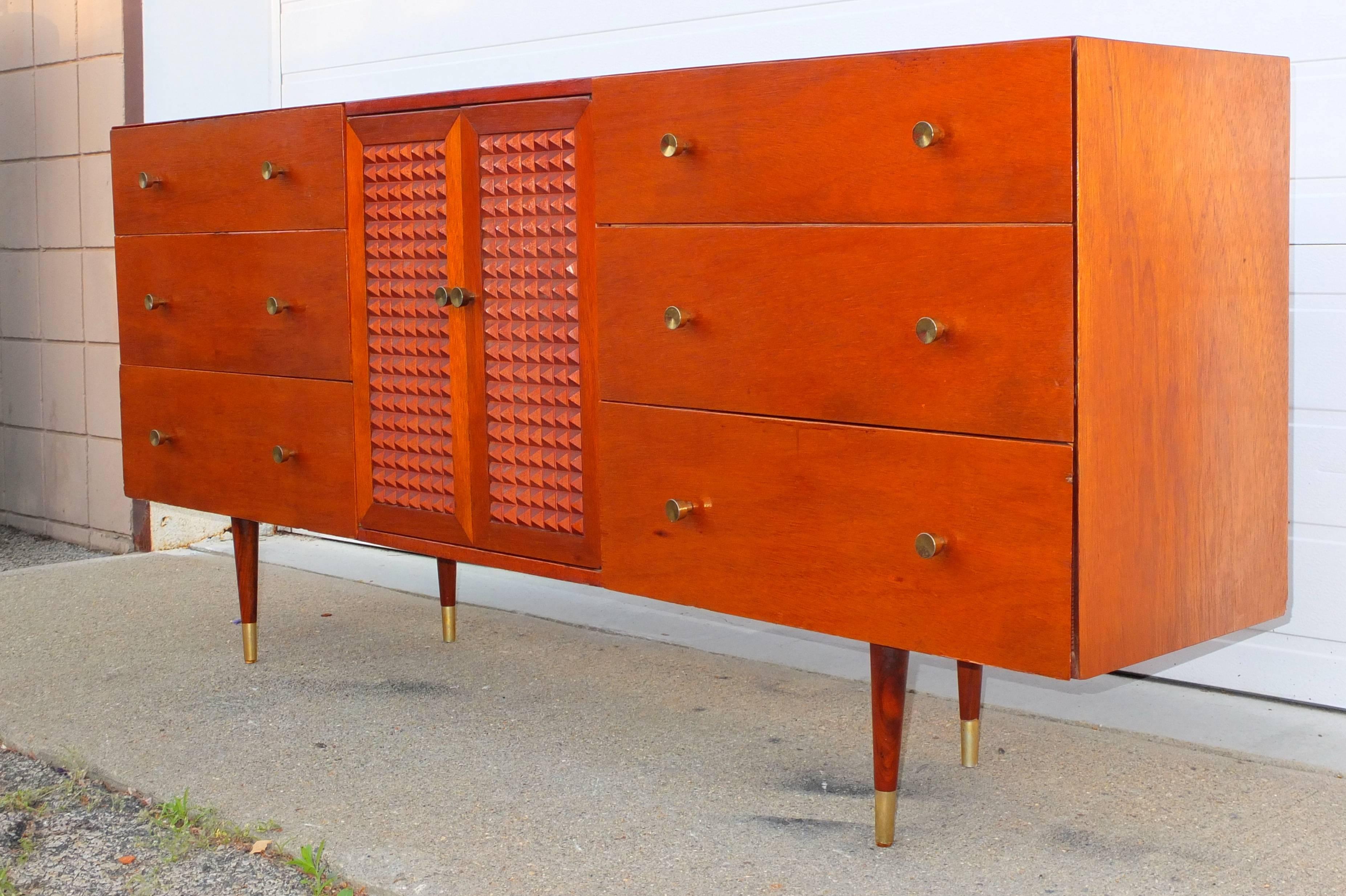 Mid-20th Century Mid-Century Modern Chest of Drawers