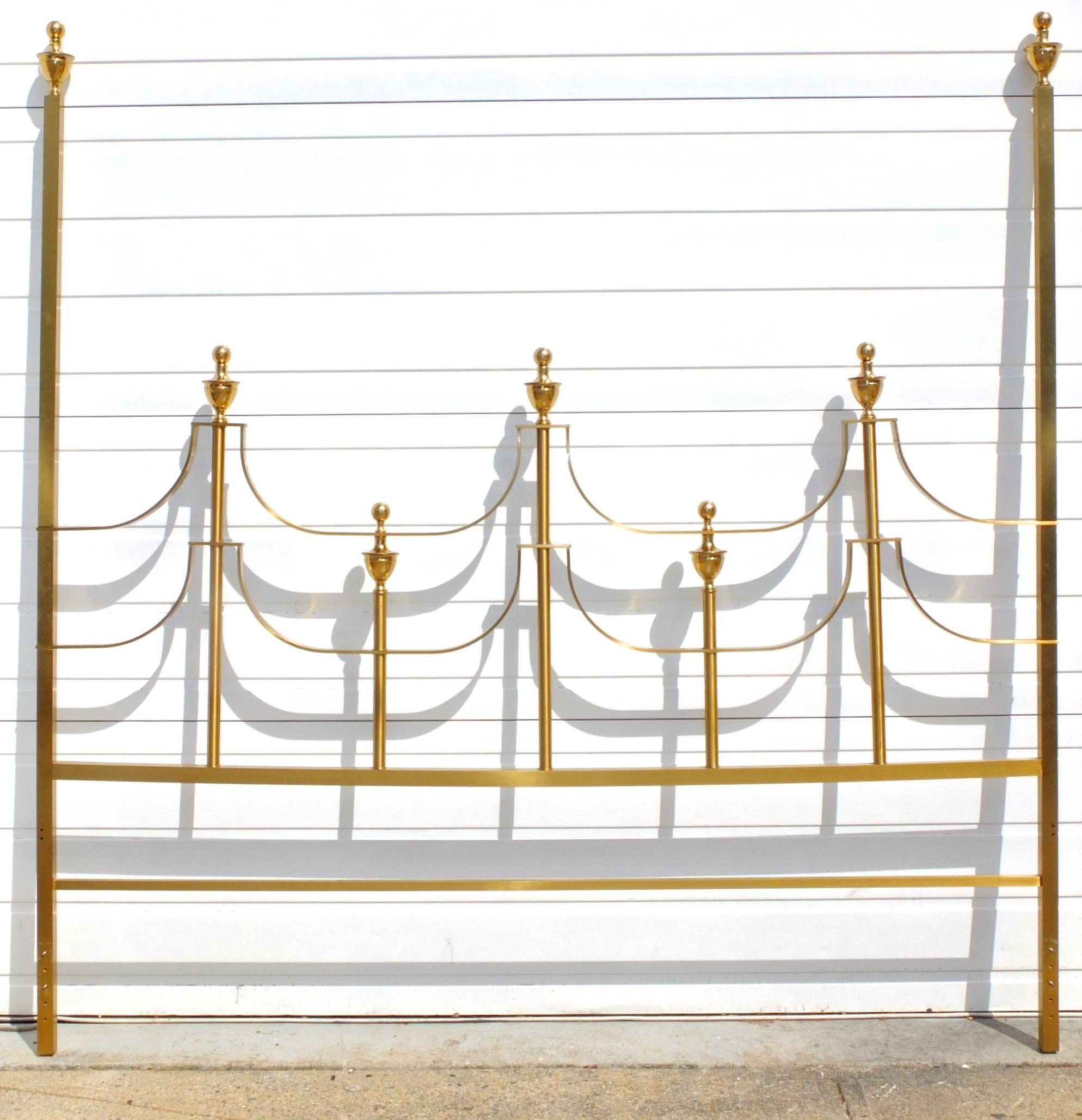 Mastercraft style brass finish headboard. King-size. Satin finish with shiny brass urn finials. You will note that this version has seven of the brass capped urn finials.

Often incorrectly attributed to Mastercraft, this was actually produced by